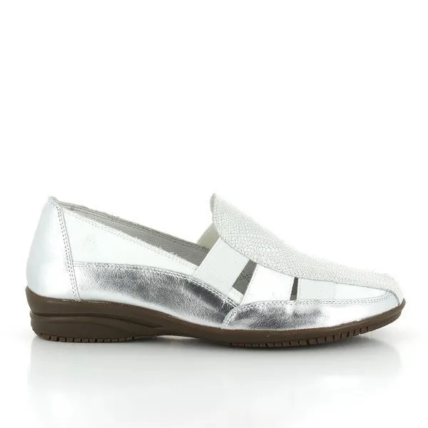 24 Hrs 22764 Silver Flat Heels