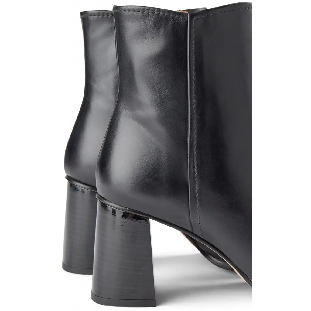 Agata leather ankle boot - BLACK