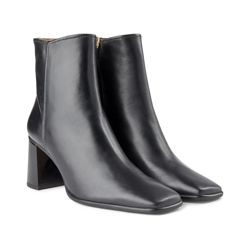 Agata leather ankle boot - BLACK
