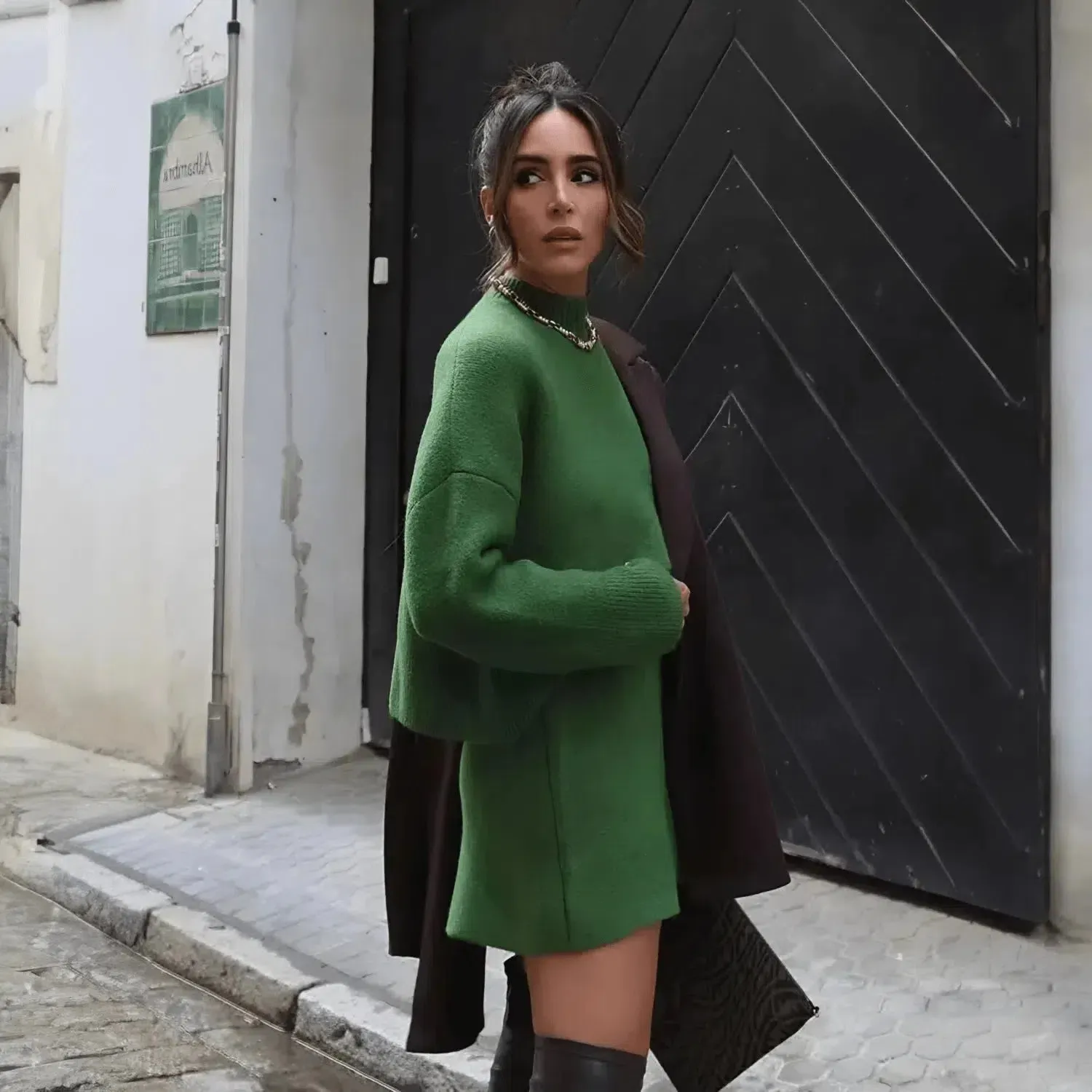 Atterraggio Set – Green – Sleek mini skirt
