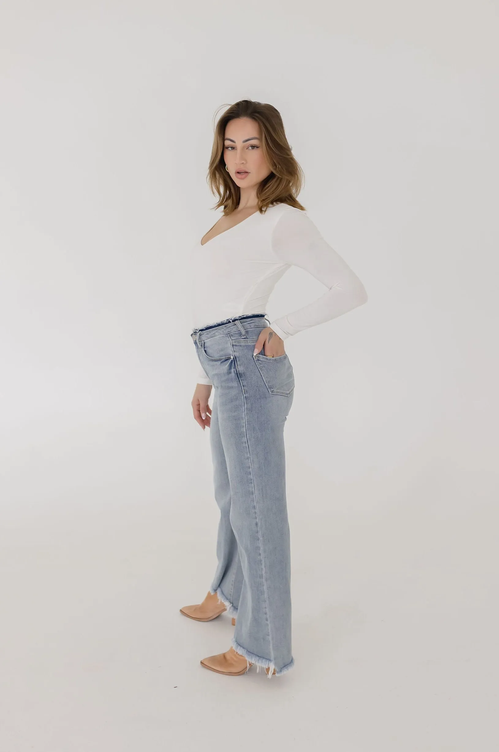 Ava High Rise Wide Leg Jeans Light Wash