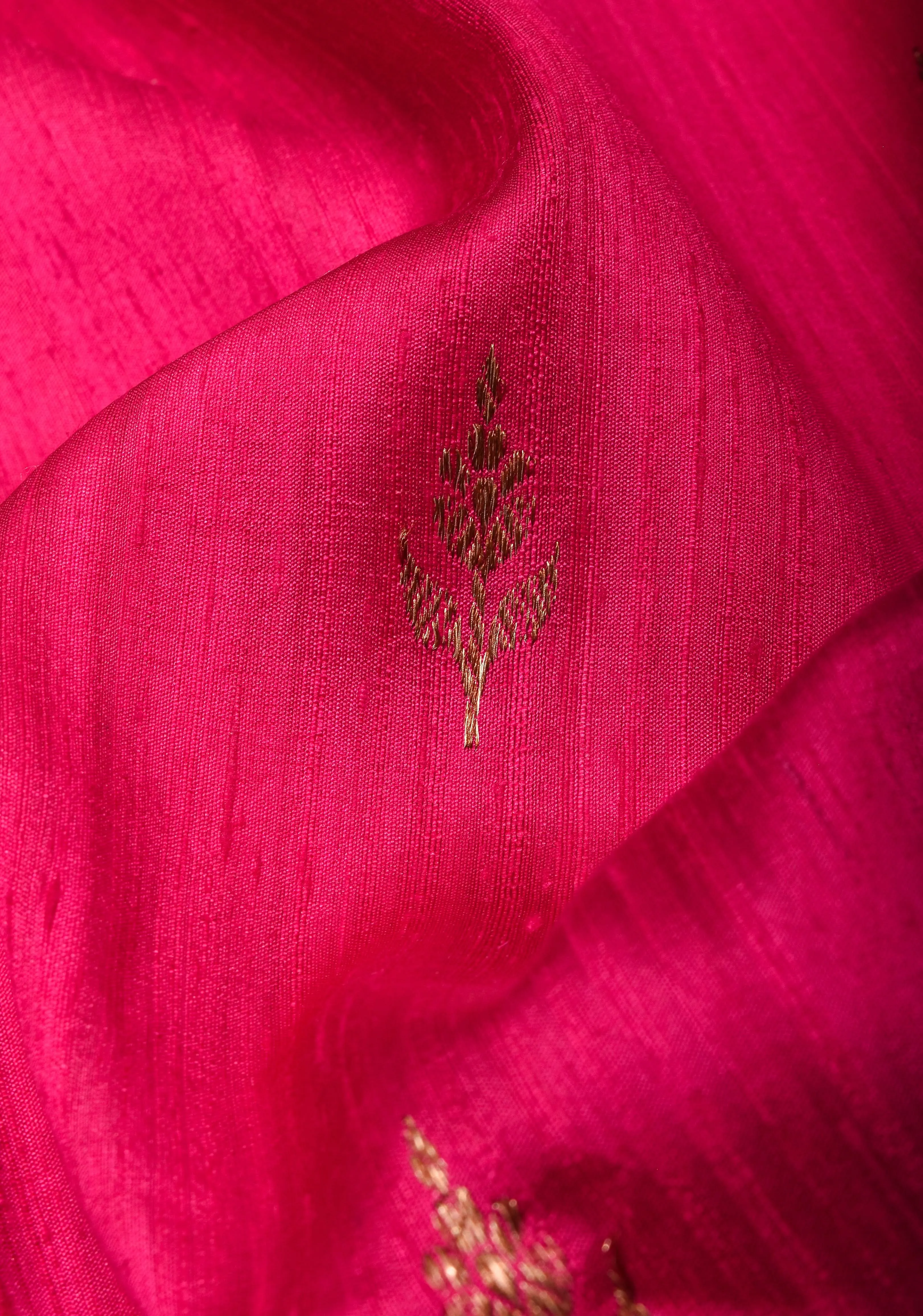 Banarasi Raw Silk Saree in Dark pink with Antique Zari Buttas | SILK MARK CERTIFIED