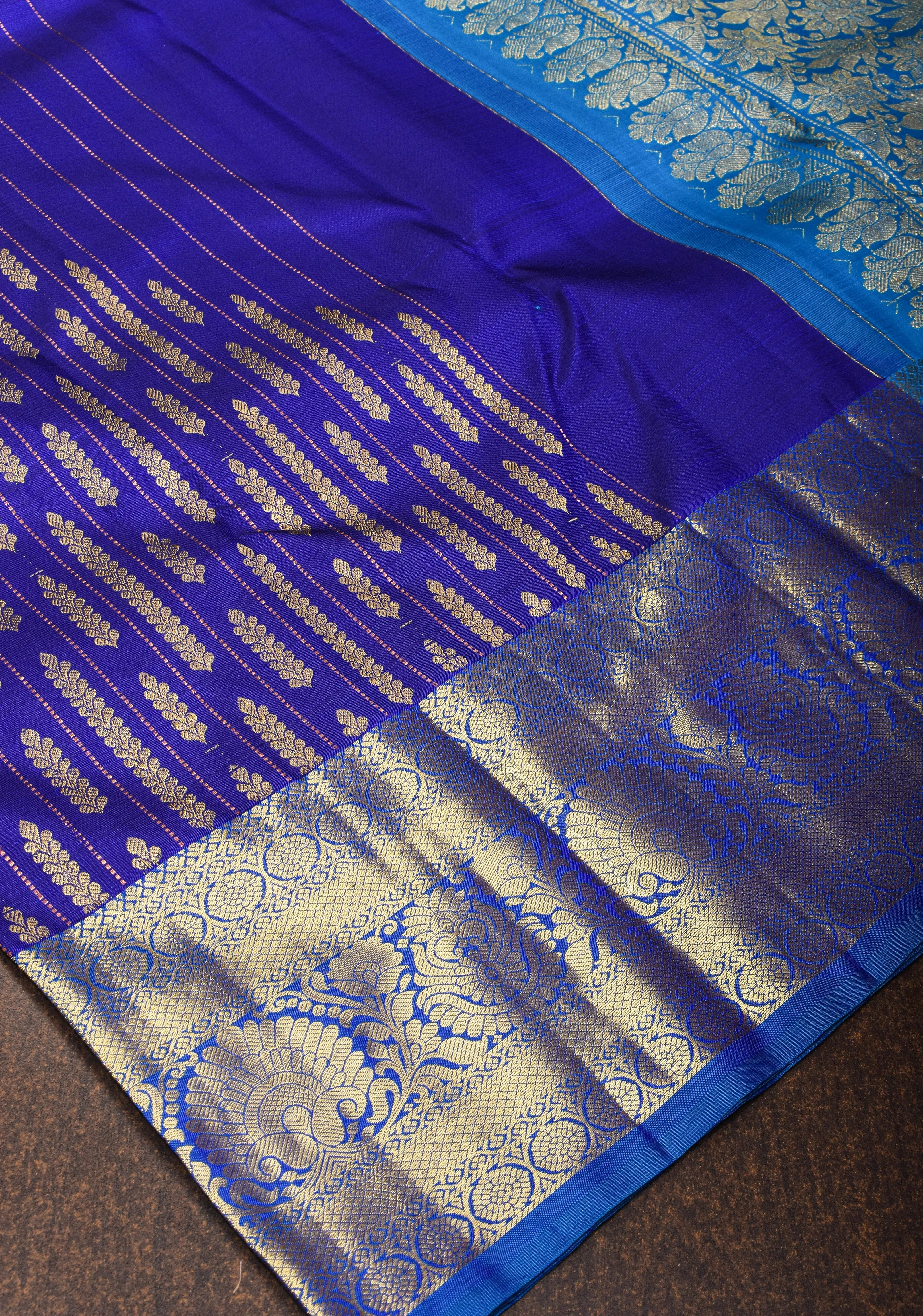 Blue Kanjivaram Silk Saree with geometric pattern and contrast zari border | SILK MARK CERTIFIED