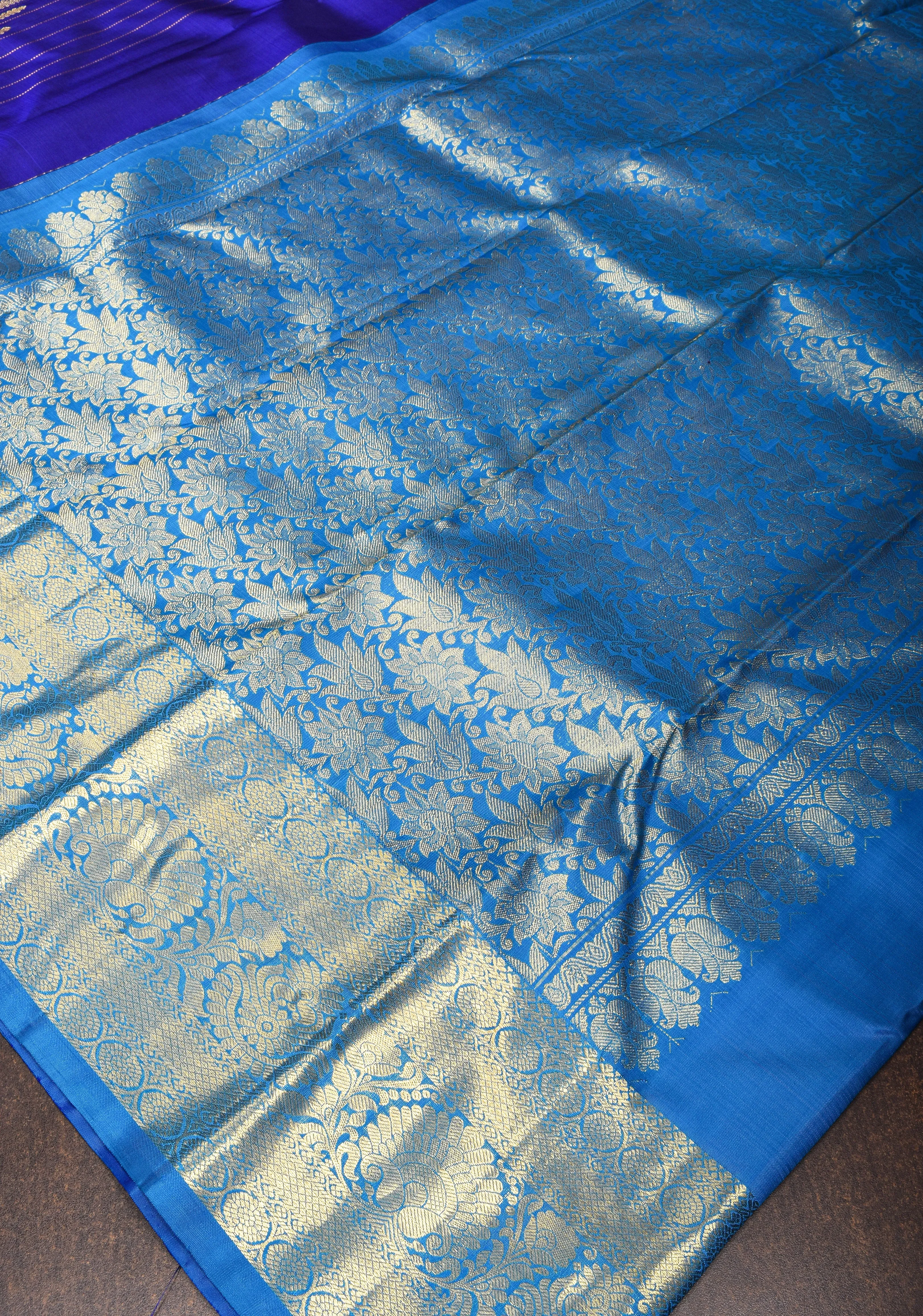 Blue Kanjivaram Silk Saree with geometric pattern and contrast zari border | SILK MARK CERTIFIED