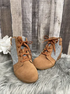 Boots Ankle Heels By Sorel  Size: 9.5