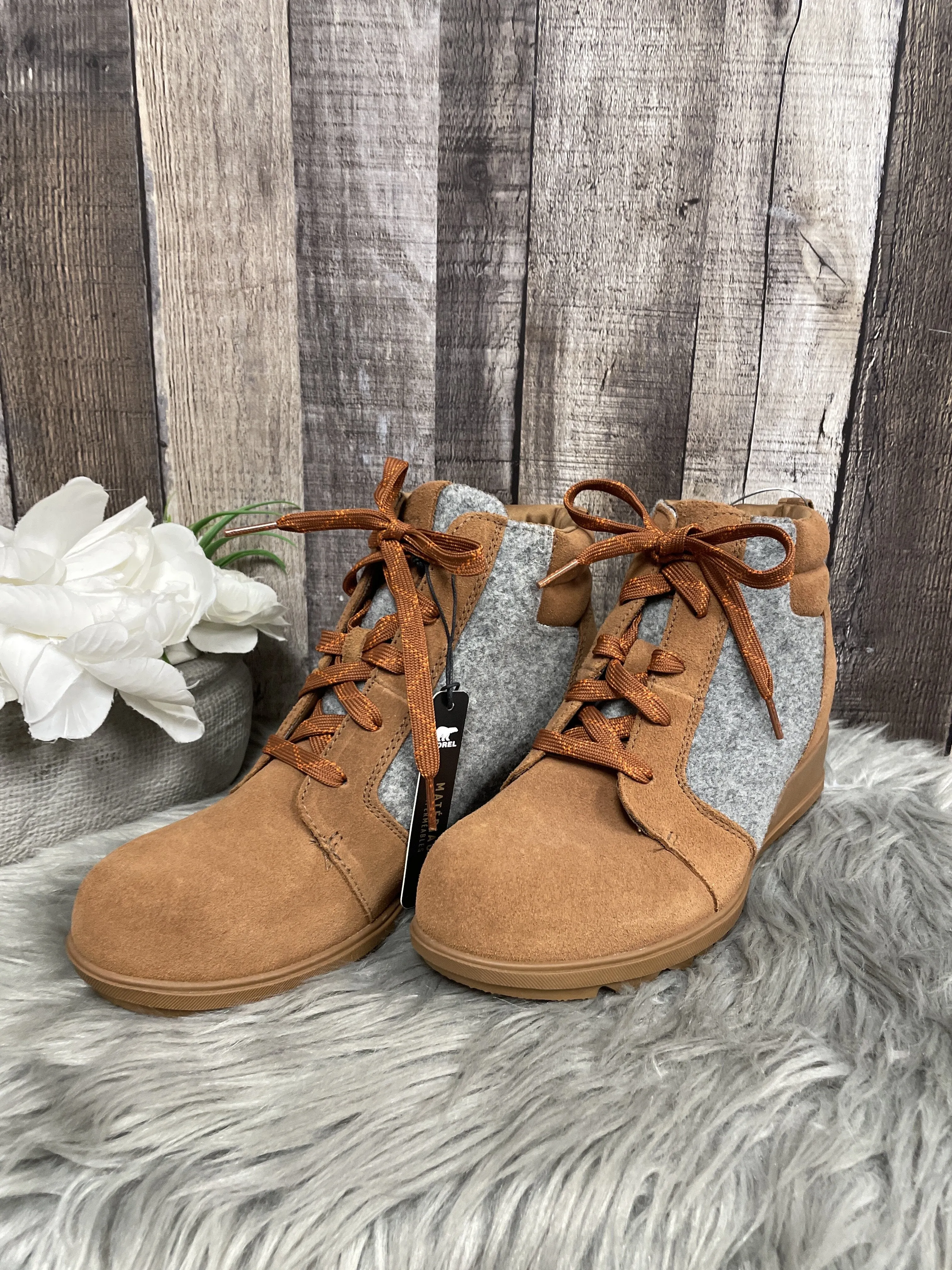 Boots Ankle Heels By Sorel  Size: 9.5