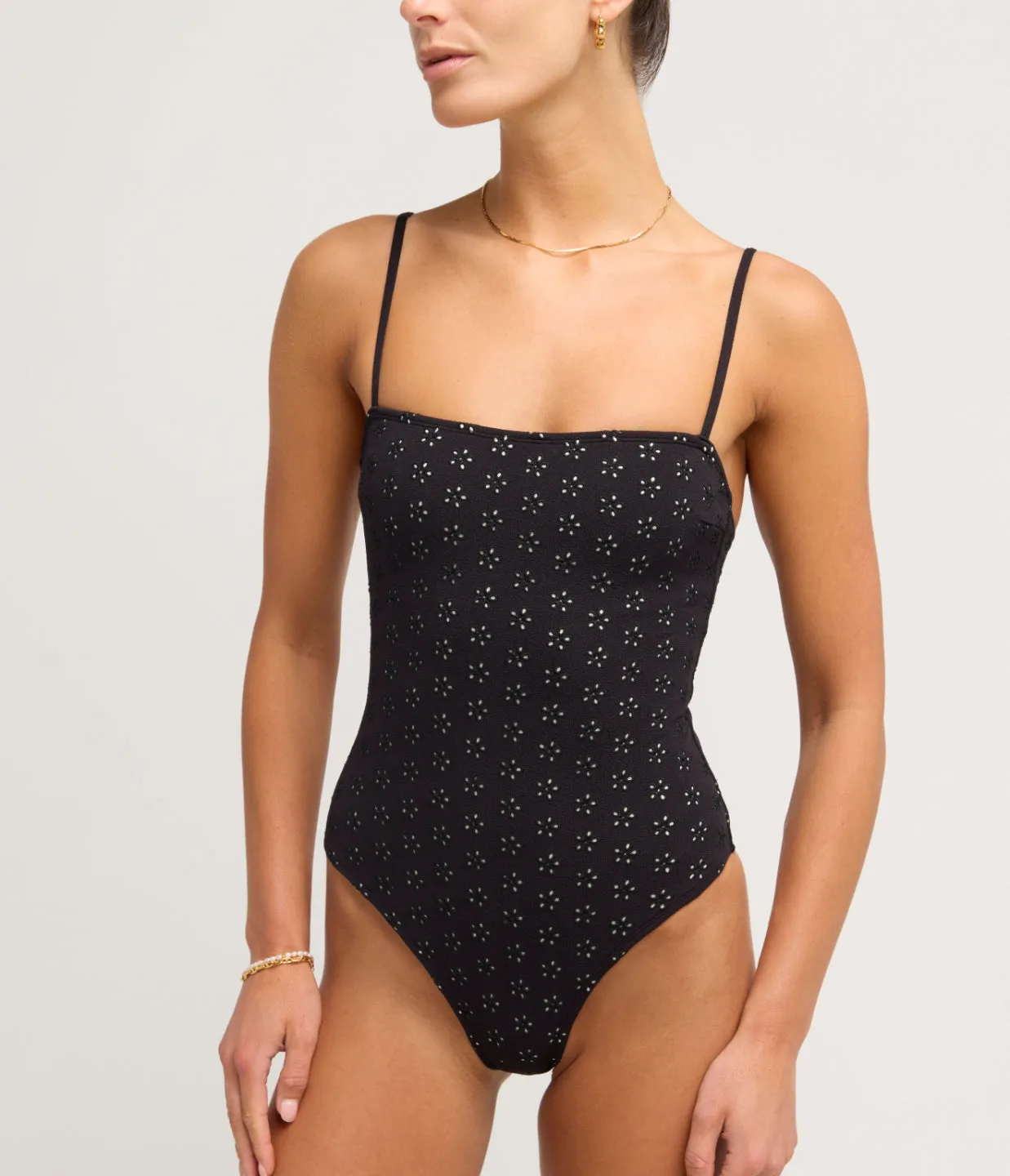 Broderie One Piece in Noir