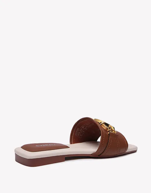 Chela in Brown