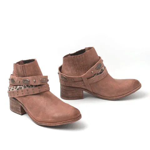 Chicvane Womens Vilet Belt Buckle Round Toe Chunky Heel Slip-On Ankle Boots