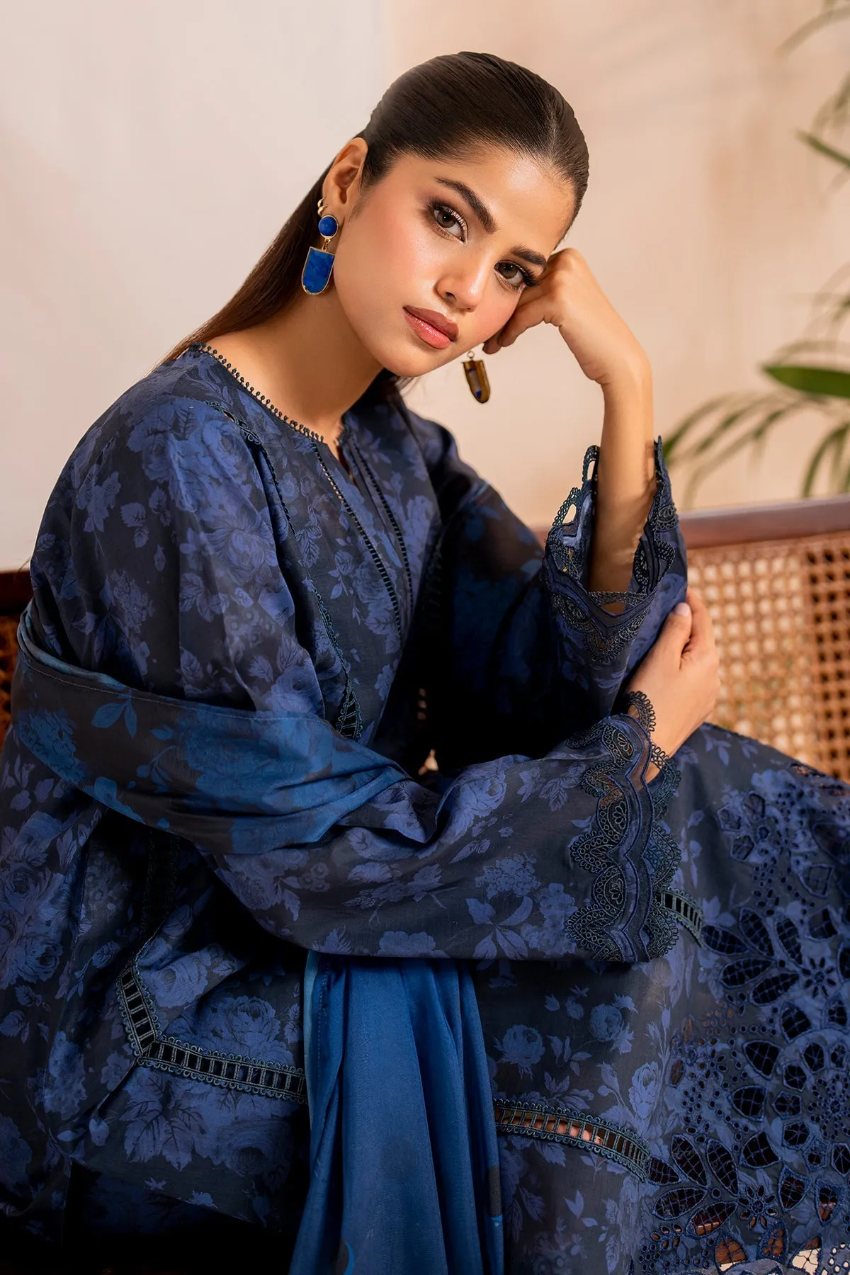EMBROIDERED PRINTED LAWN SF-714