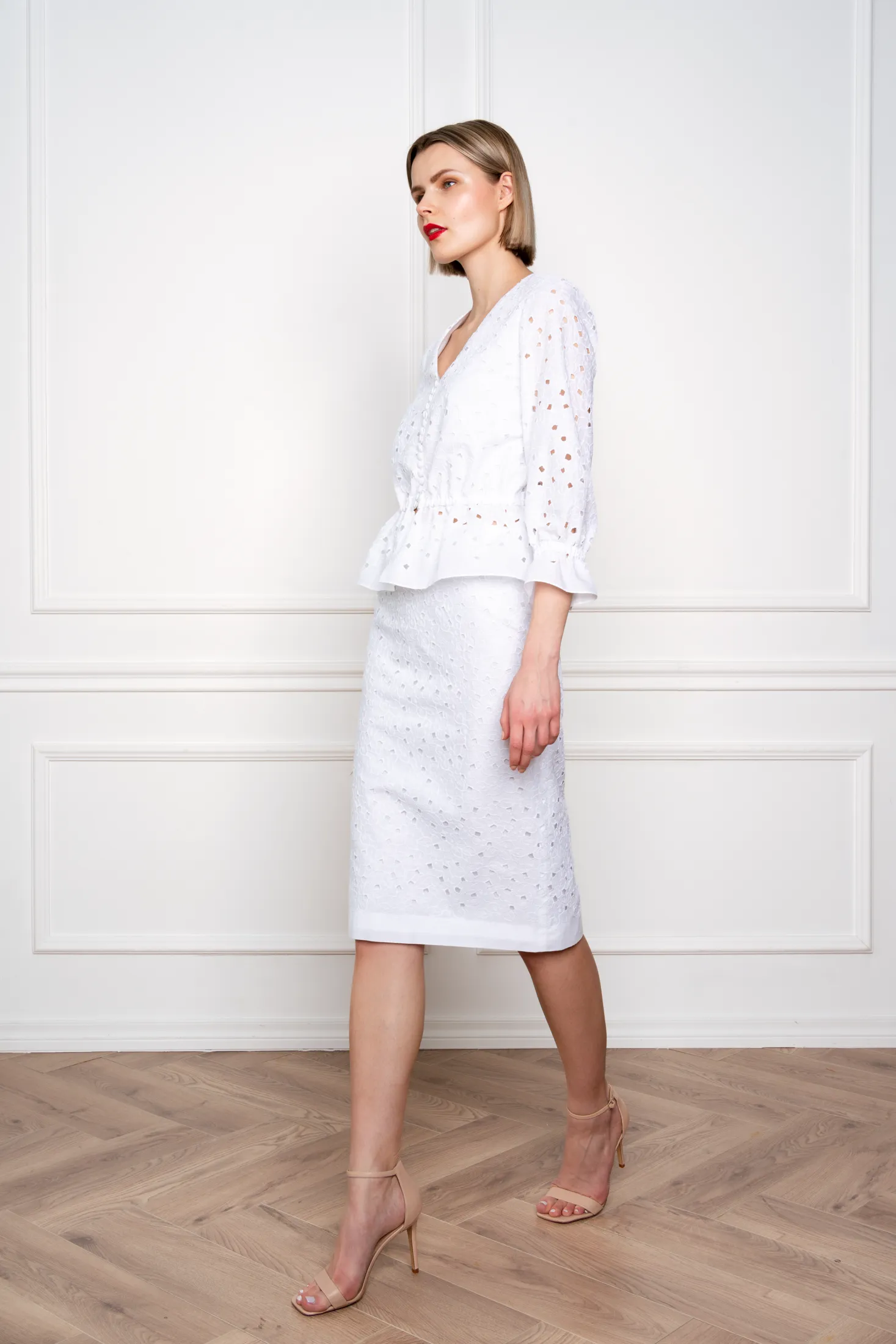 EPIGAEA WHITE FLORAL BRODERIE ANGLAISE COTTON-POPLIN PEPLUM BLOUSE