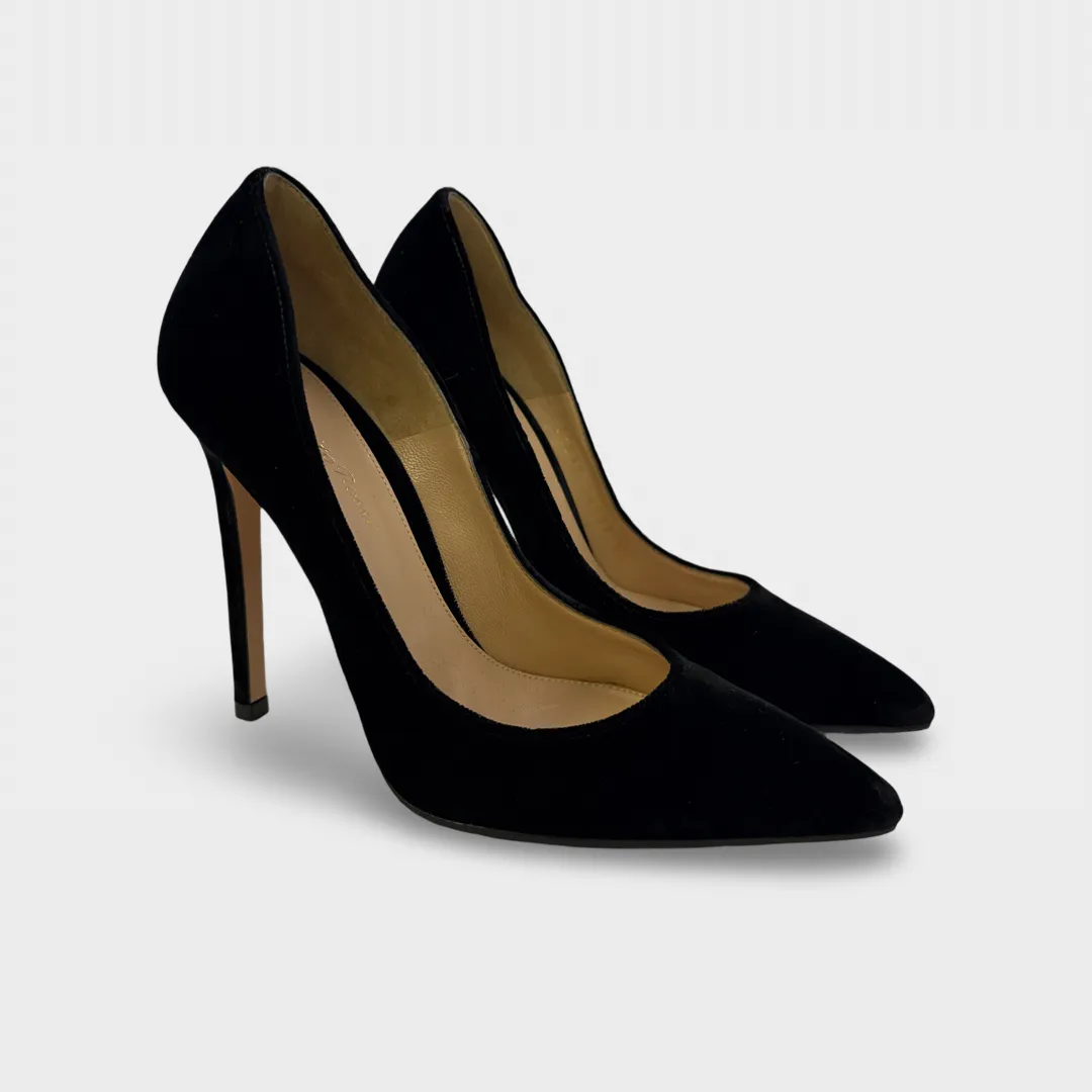 Gianvito Rossi Black Velvet pumps