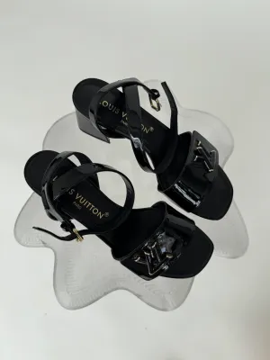 Louis Vuitton Shake Sandals - Full Set