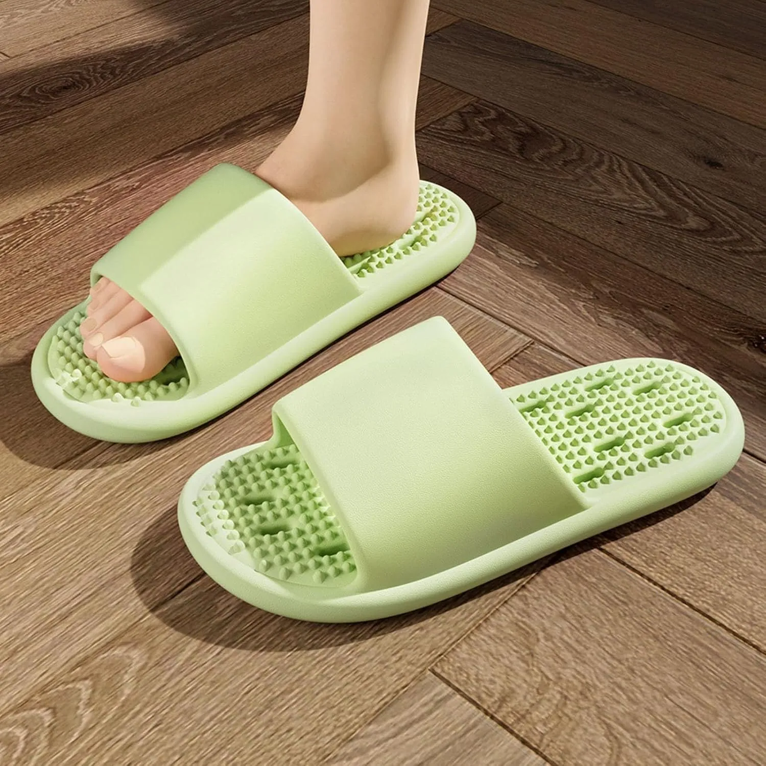 Men's and Women's Soft Bottom Quick Drying Foot Massage Indoor Stand for Bathtub Casual Heels Women