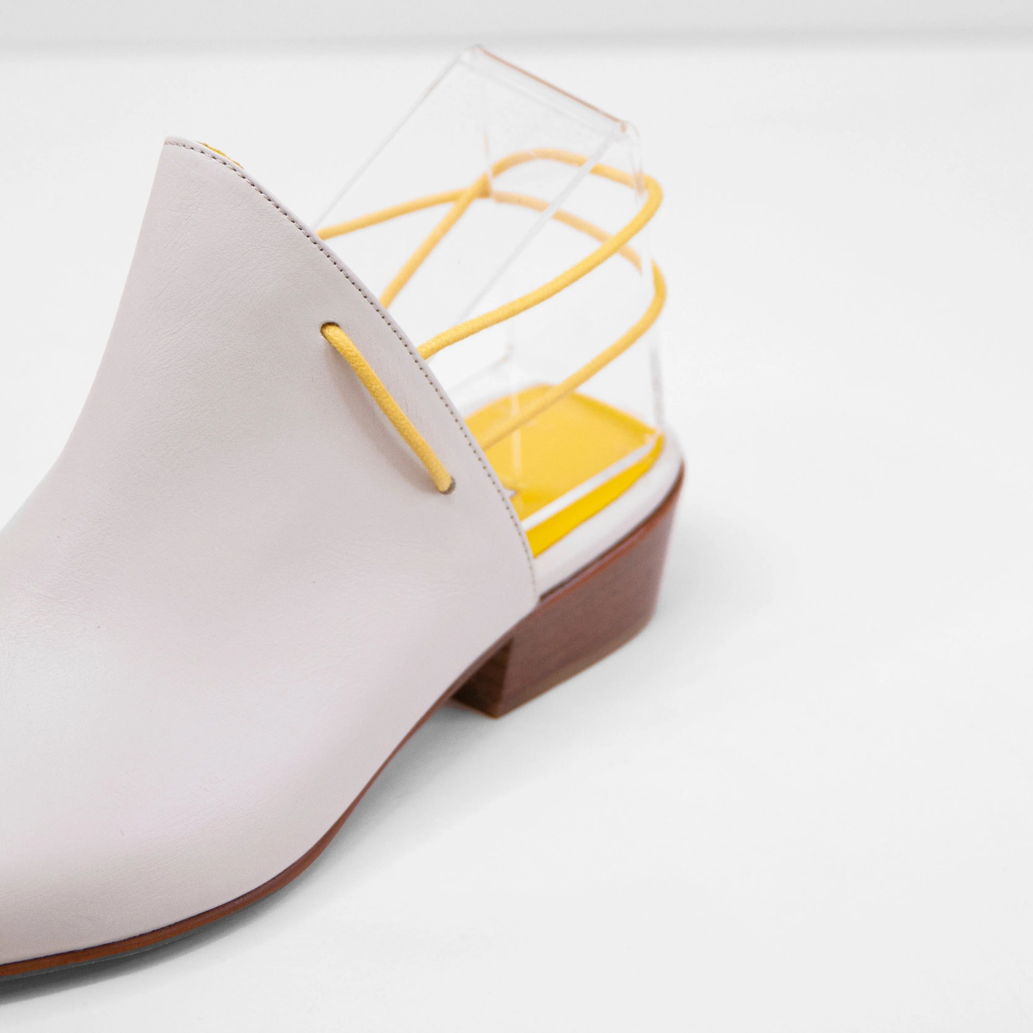 Nawa cream sandal
