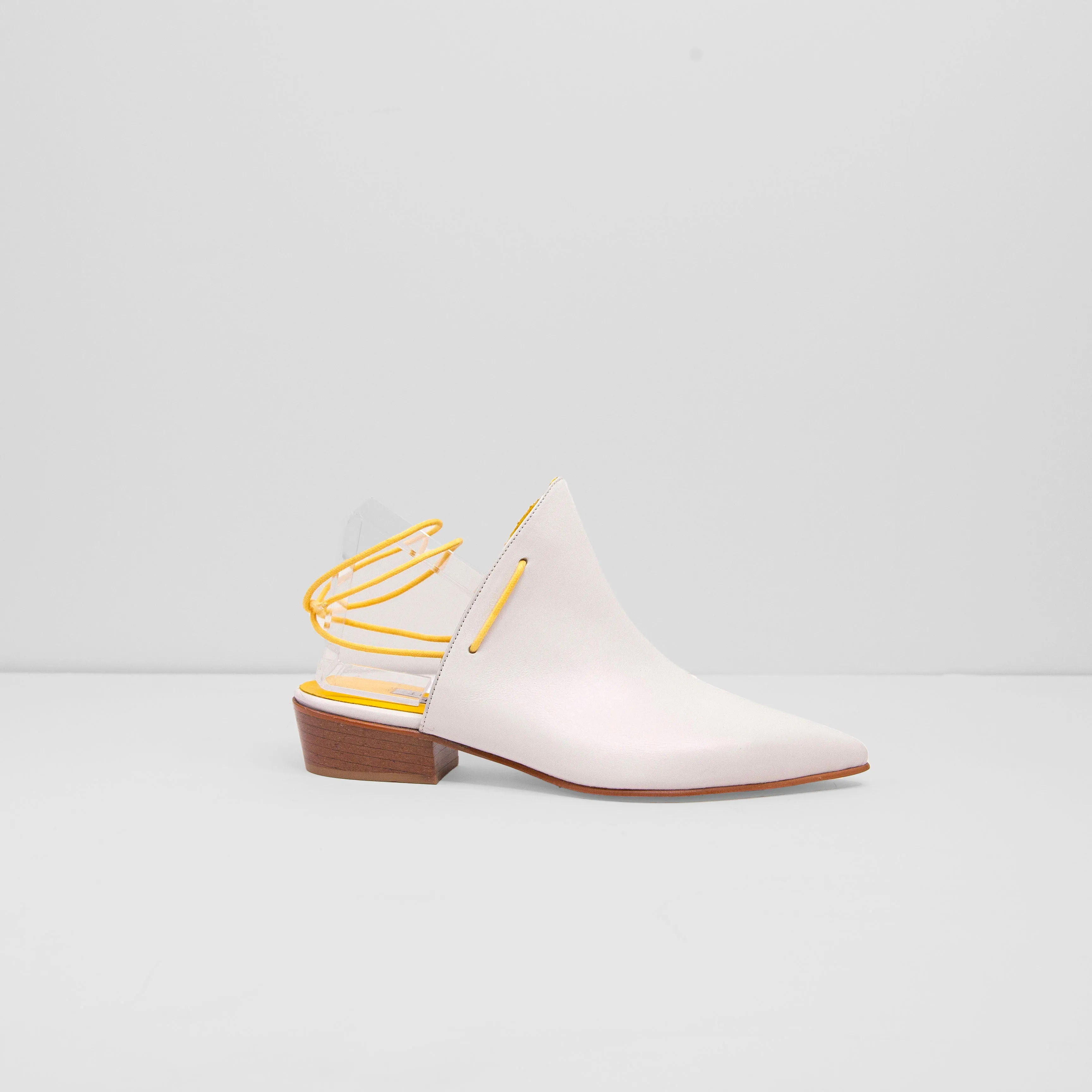 Nawa cream sandal