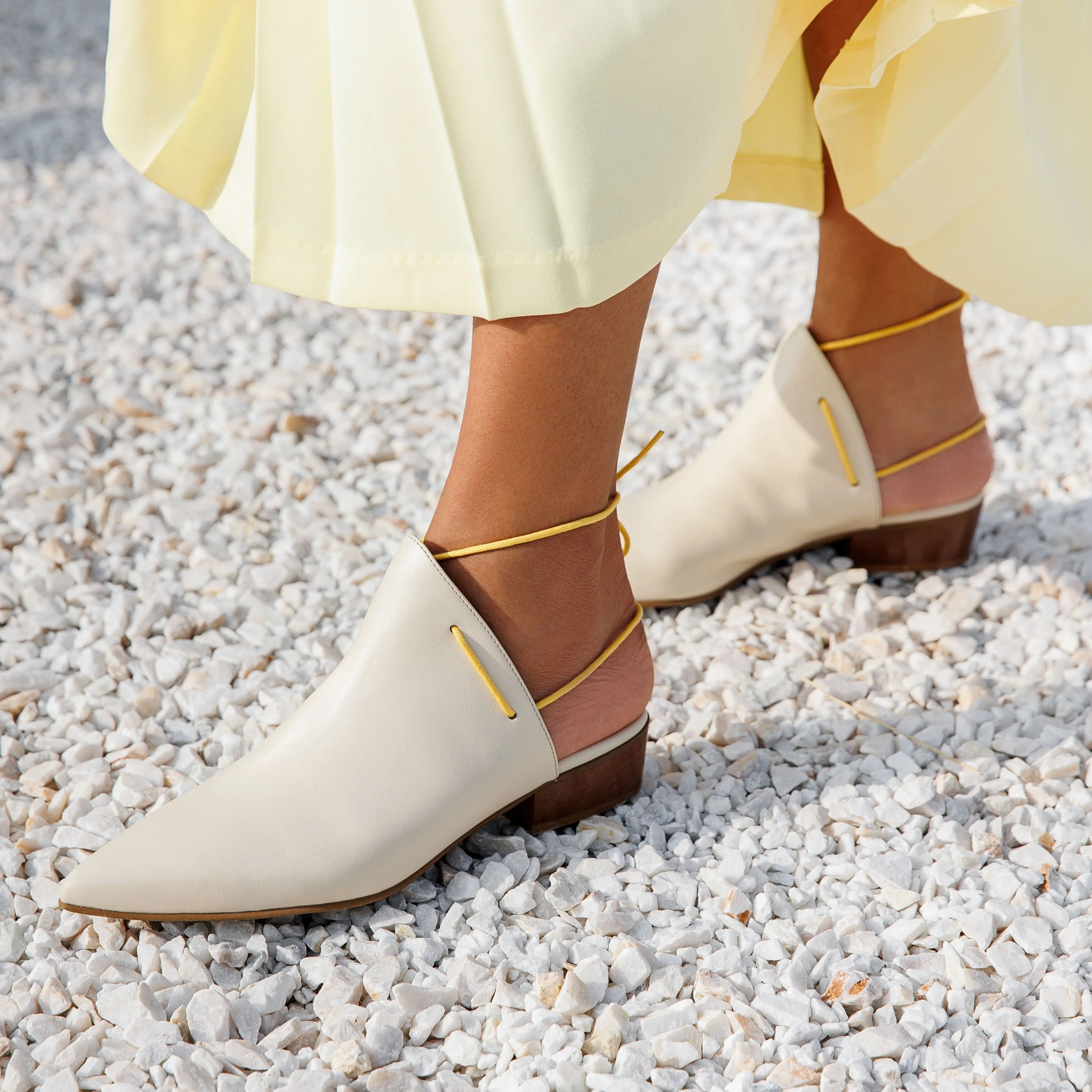 Nawa cream sandal