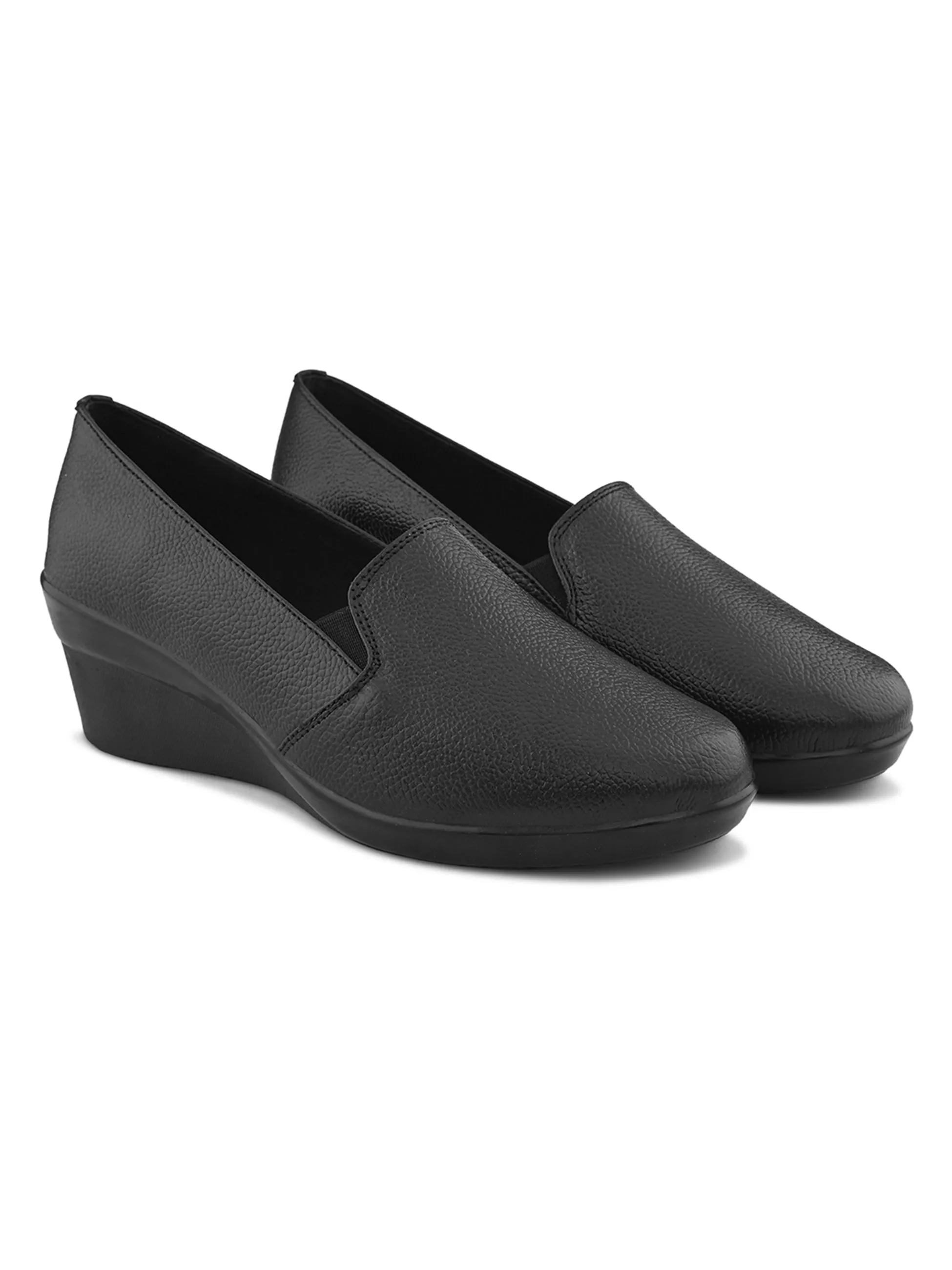 Pelle Albero Female's Black Leather Wedge Heel Ballerina