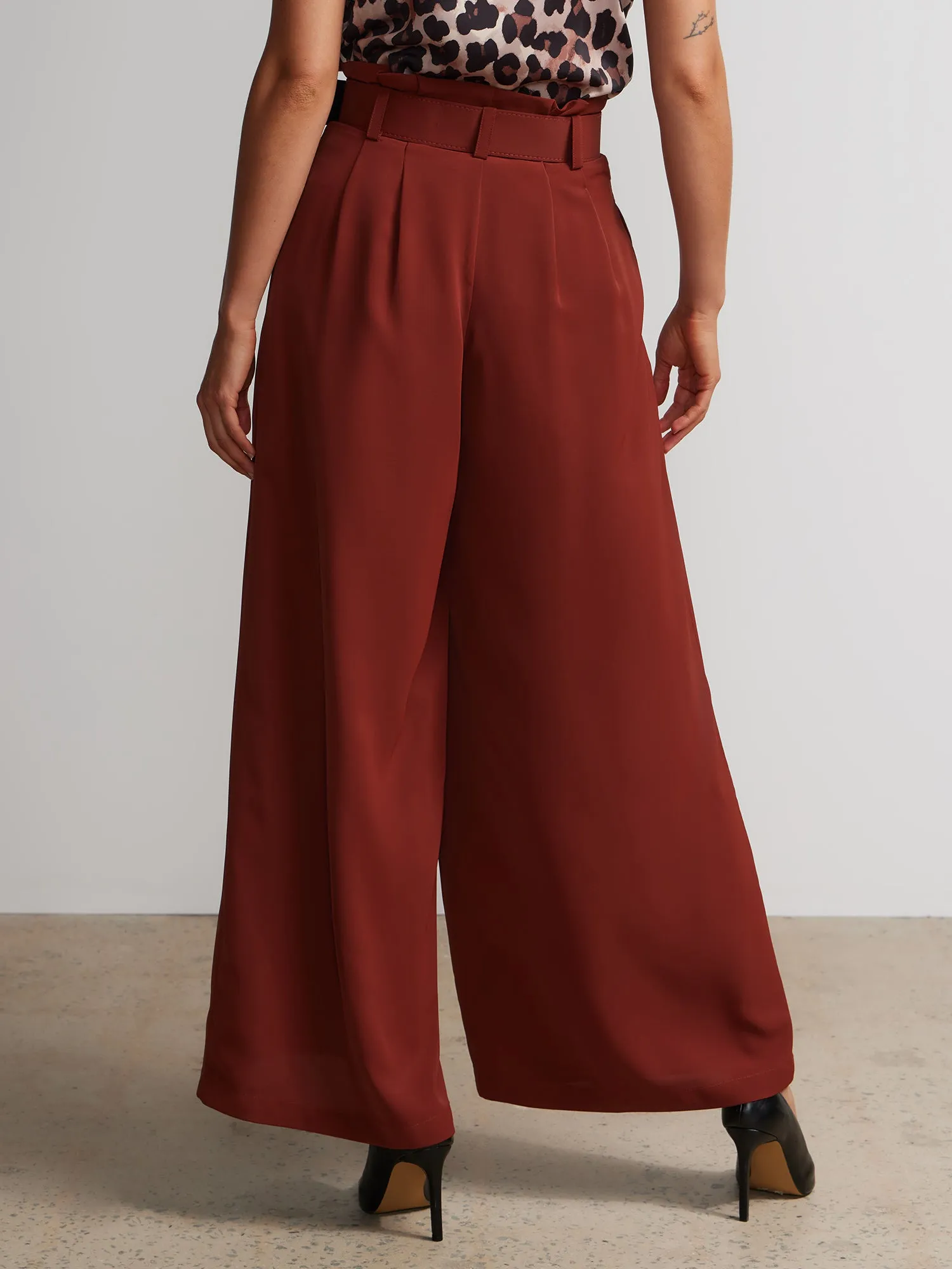 Pleated Wide Leg Pant