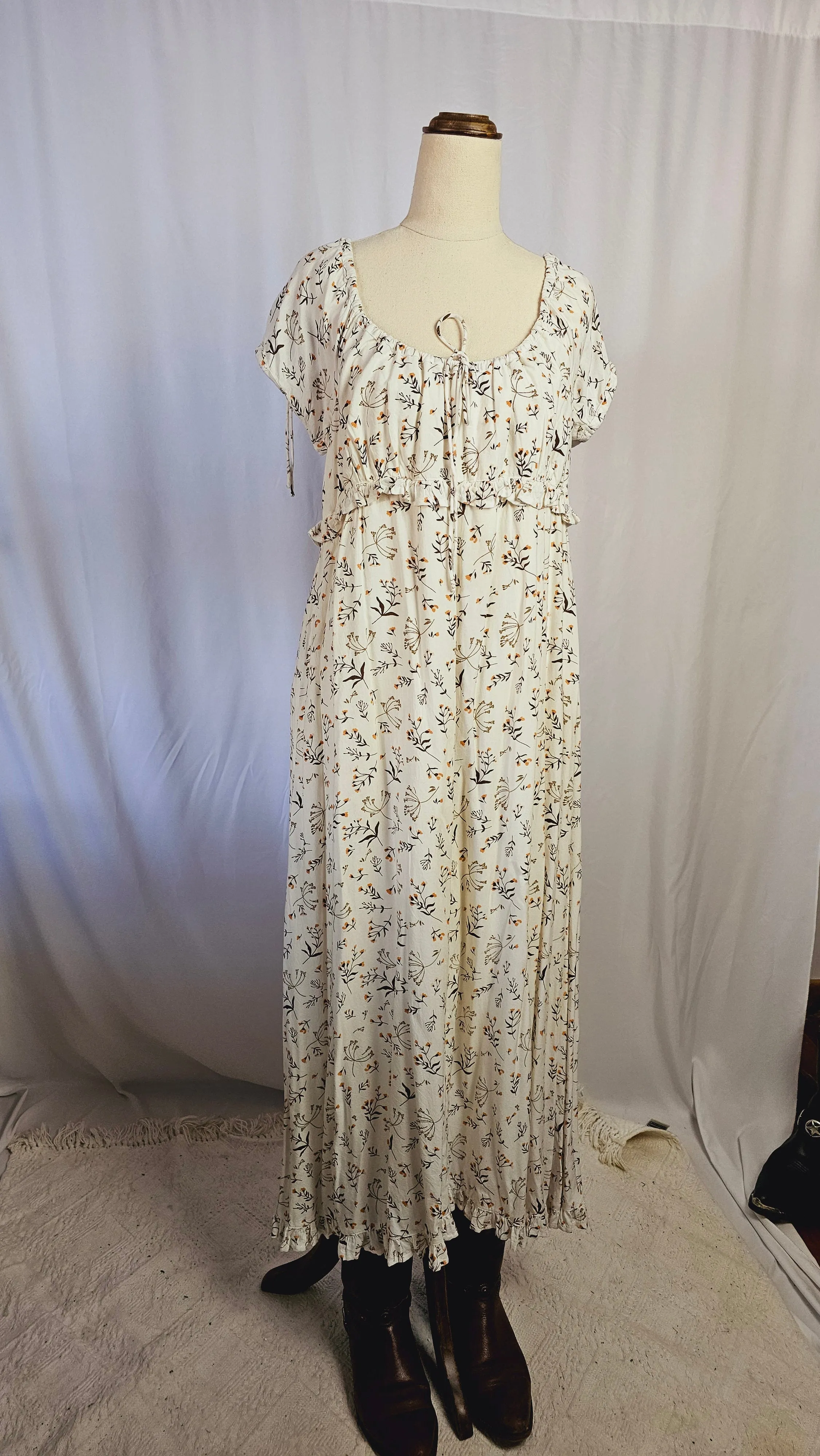 Saint Helena Maxi Dress in Size L - Fully Lined