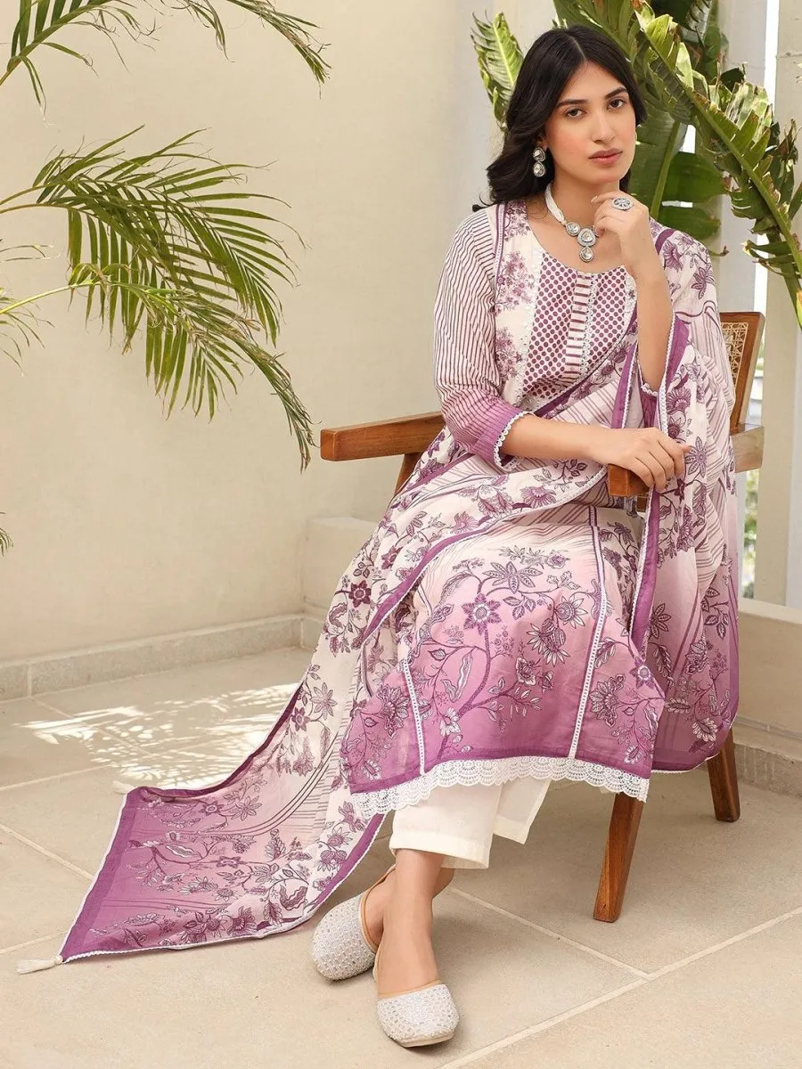 Satrangi Women's Pink  & White Cotton Printed 3/4th Sleeve Round Neck Kurta Pant Set