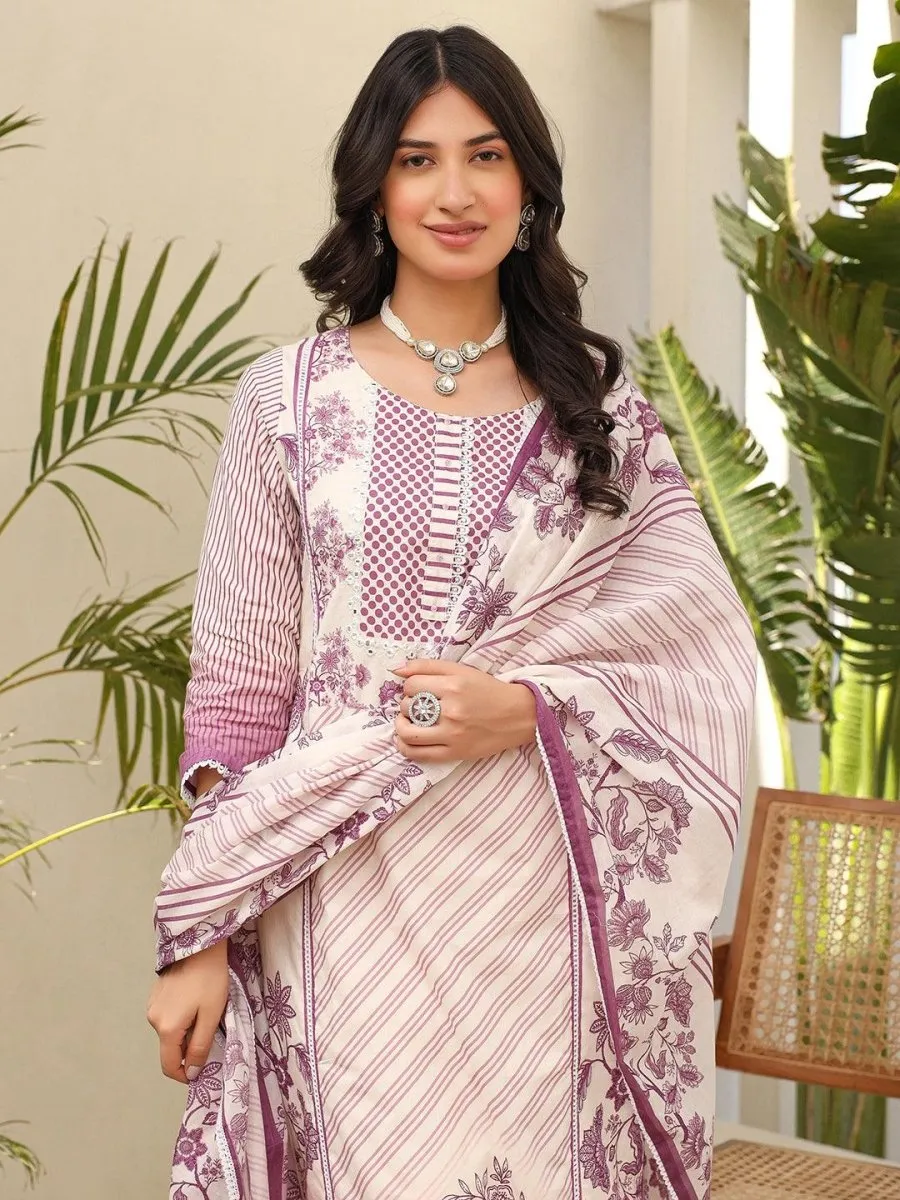 Satrangi Women's Pink  & White Cotton Printed 3/4th Sleeve Round Neck Kurta Pant Set