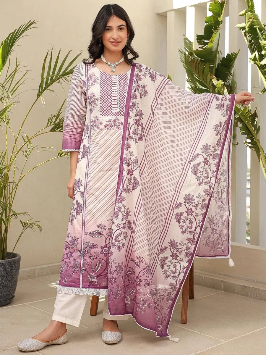 Satrangi Women's Pink  & White Cotton Printed 3/4th Sleeve Round Neck Kurta Pant Set