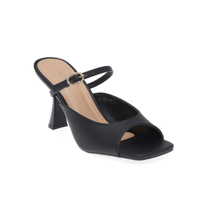Sleek and Stylish Mule BLV 006
