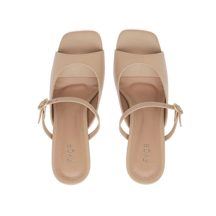 Sleek and Stylish Mule BLV 006