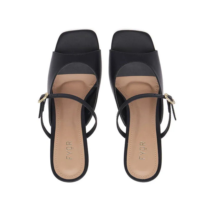 Sleek and Stylish Mule BLV 006
