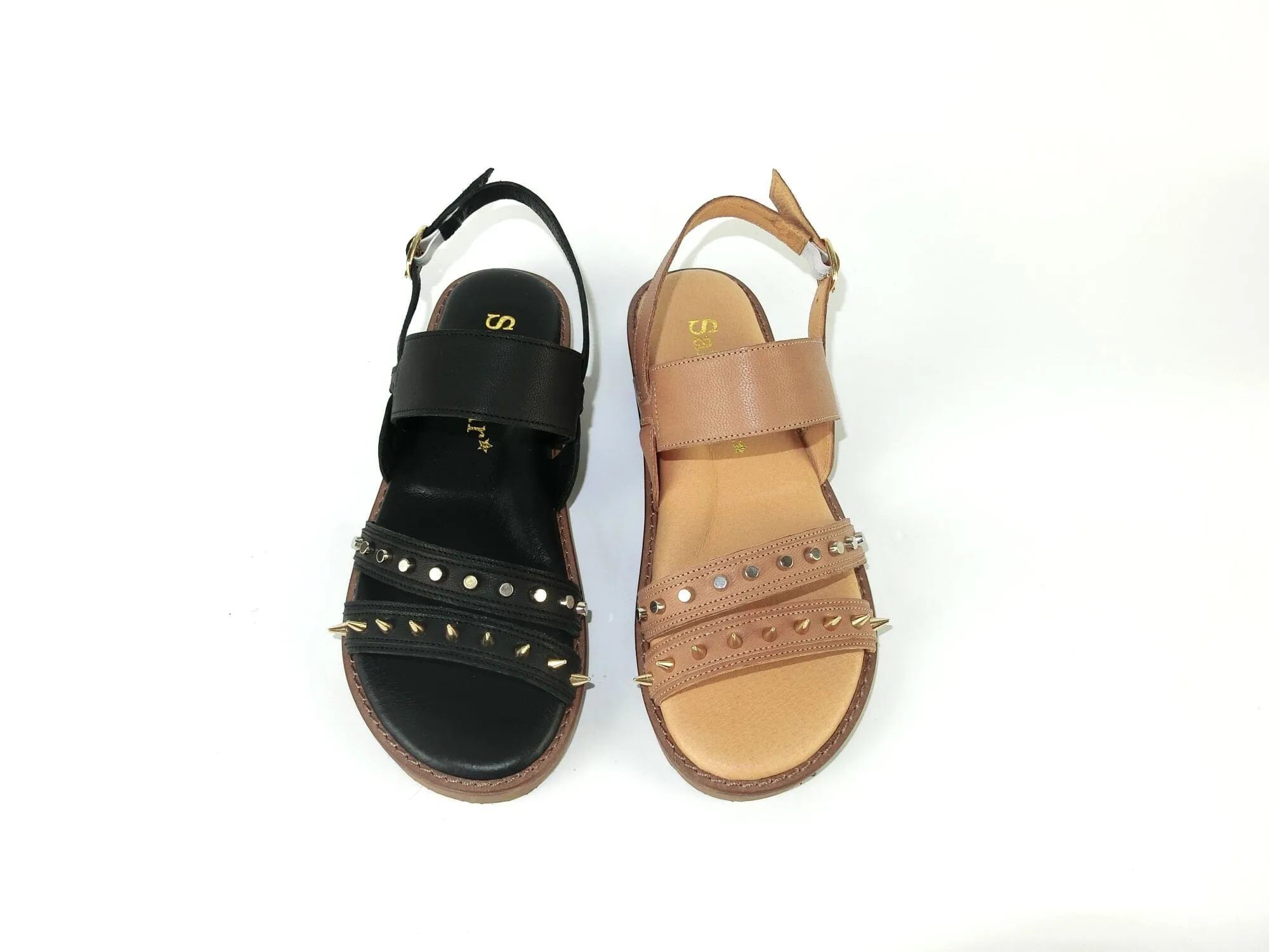 SS22018/19 Leather flat sandals with studs detail