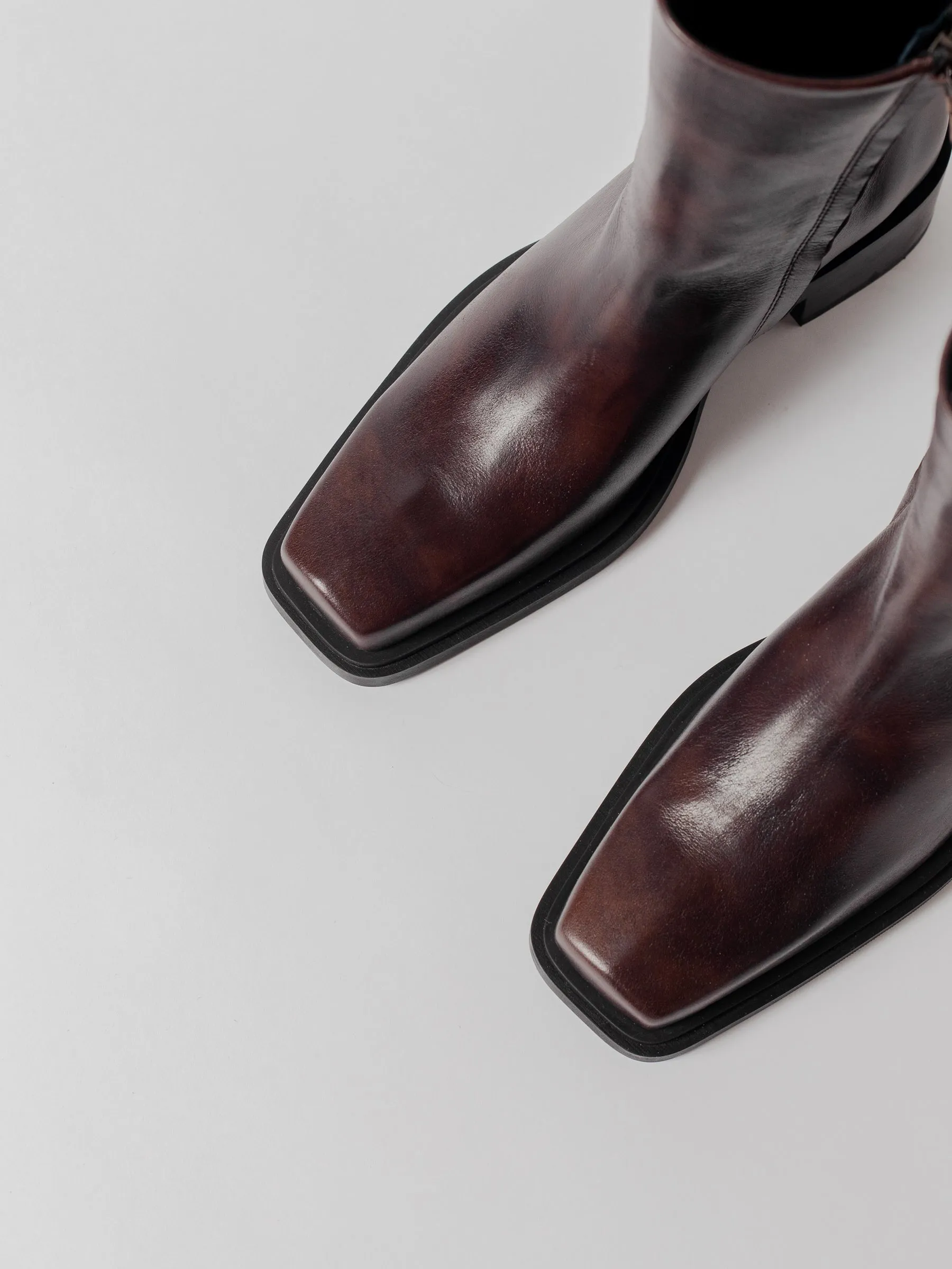THE HEDDA WASHED BROWN