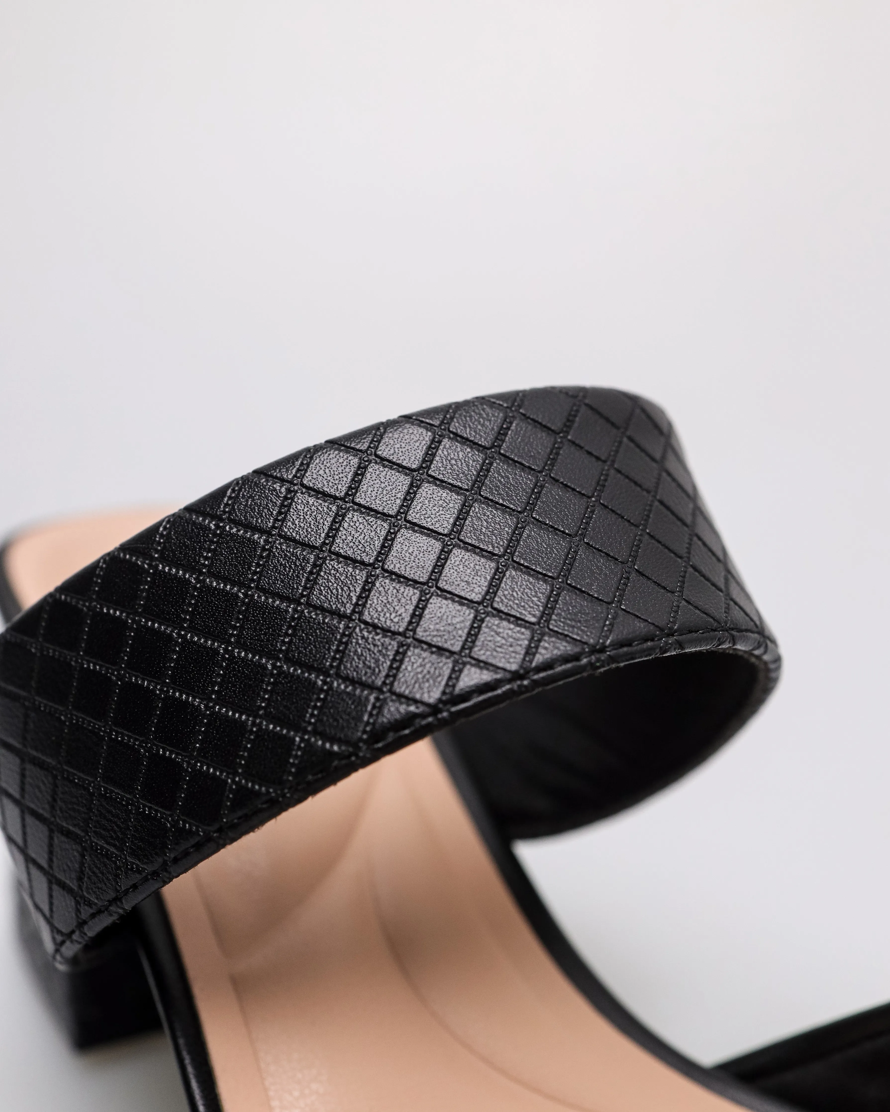 Tomaz NN369 Ladies Quilted Block Heels