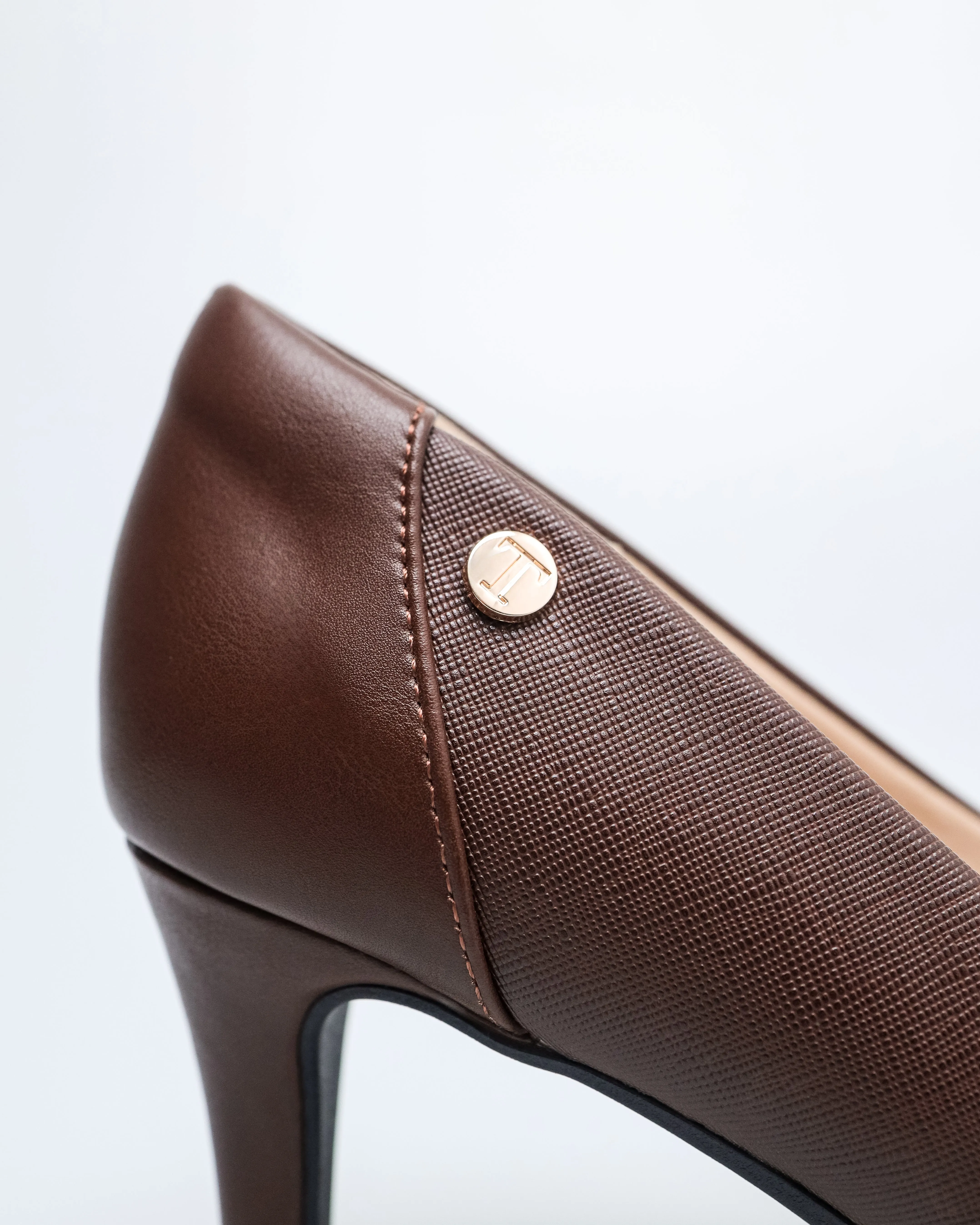 Tomaz NN371 Ladies Textured Pointy Heels