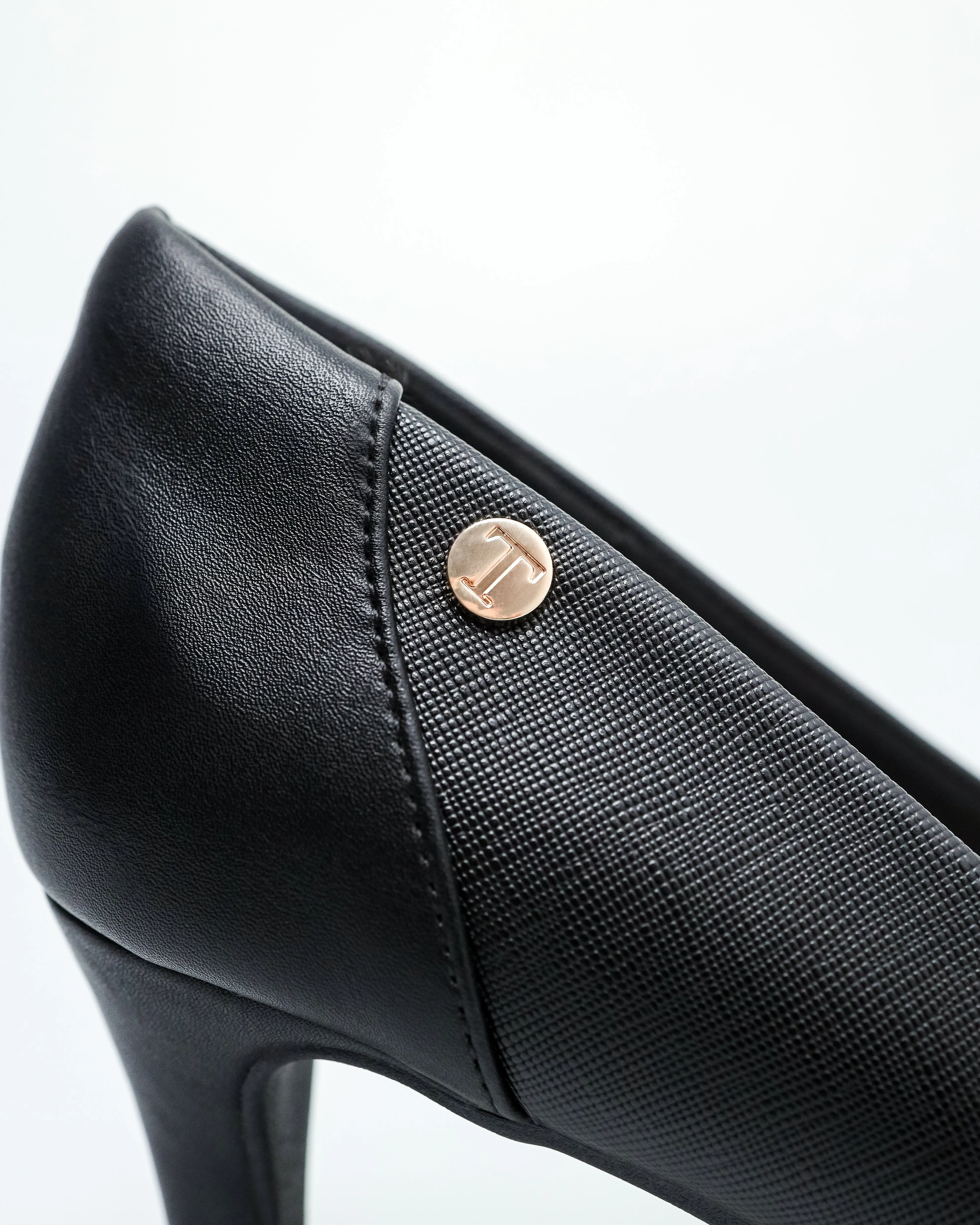 Tomaz NN371 Ladies Textured Pointy Heels