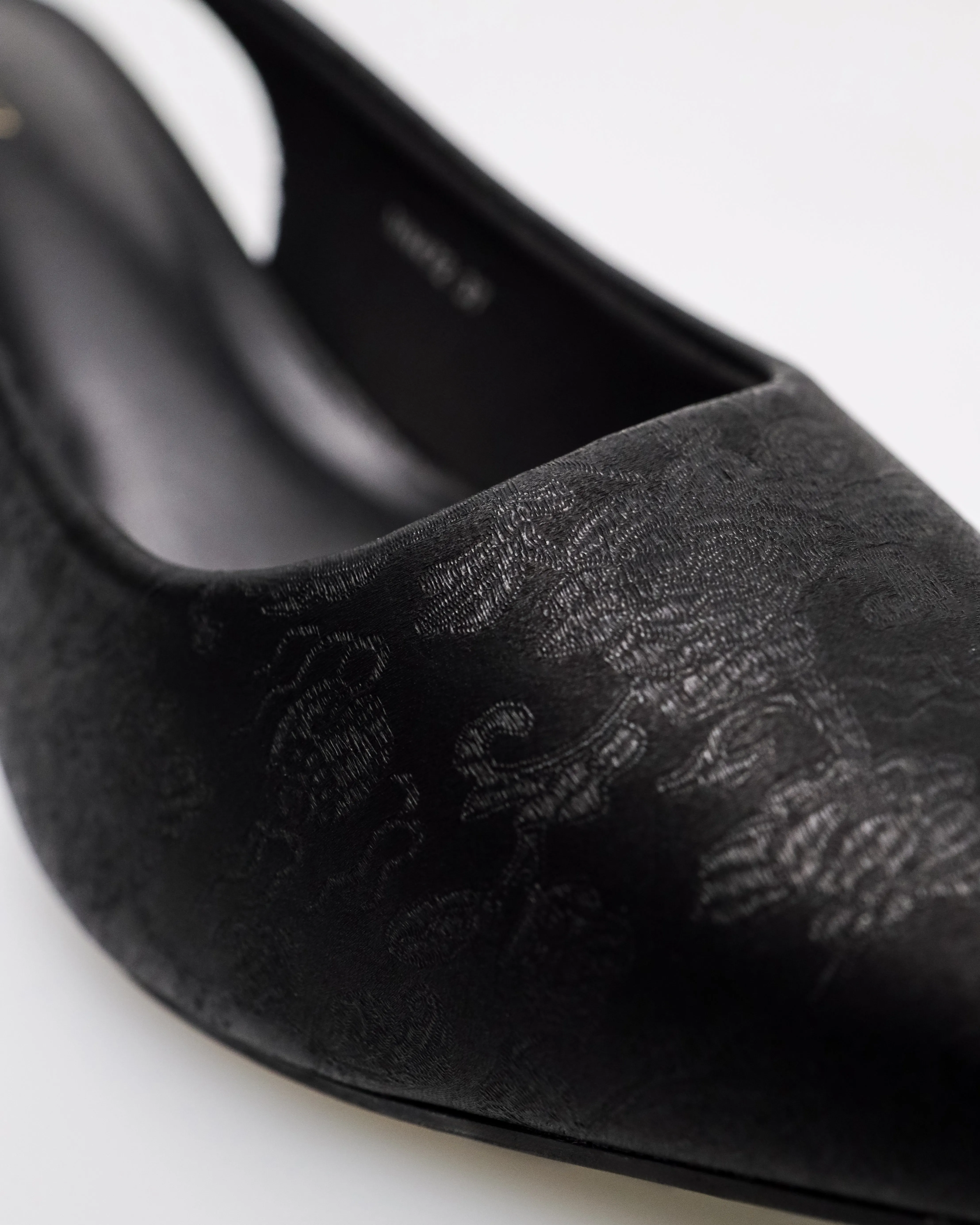Tomaz NN472 Ladies Pointy Luxe Heels