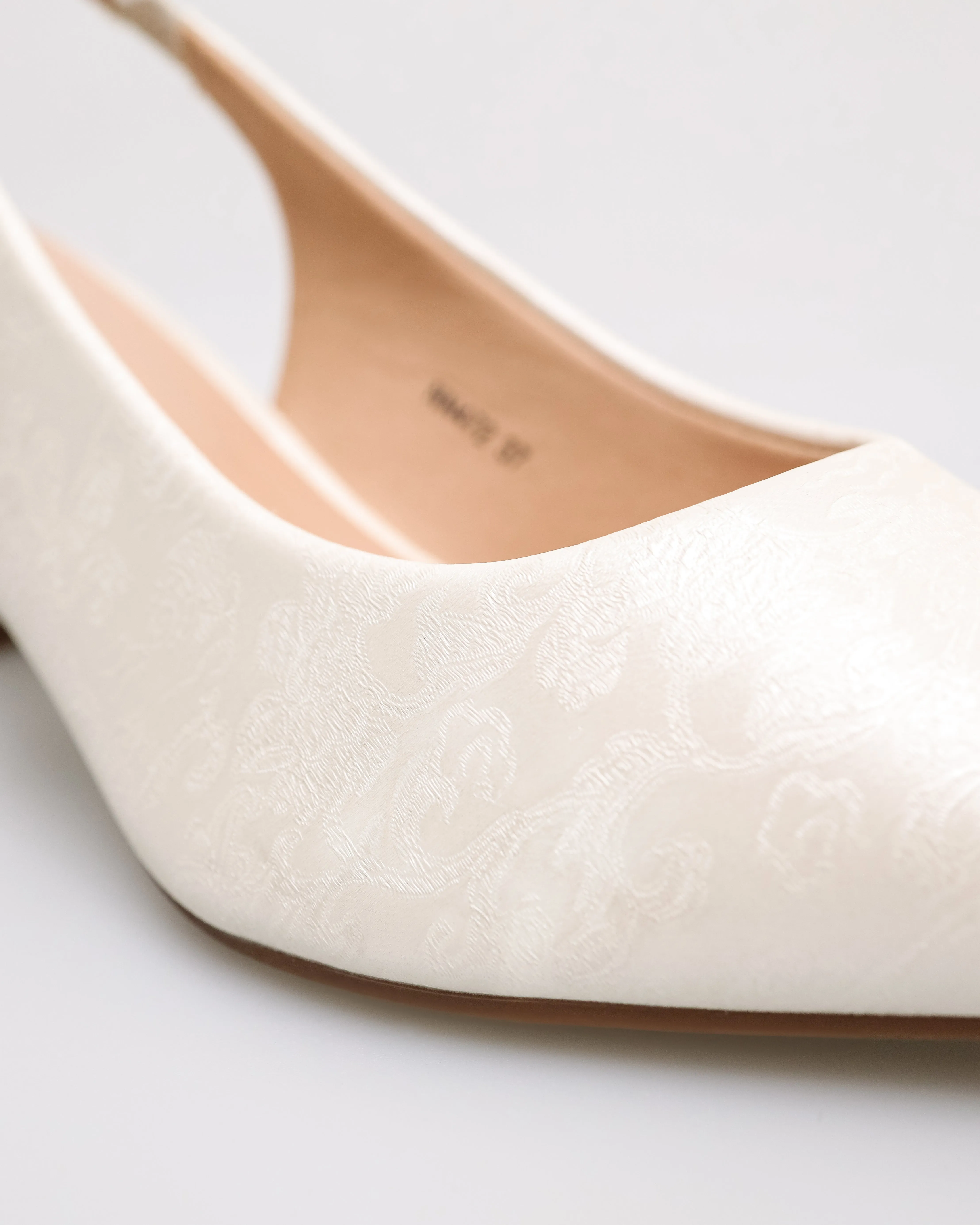 Tomaz NN472 Ladies Pointy Luxe Heels