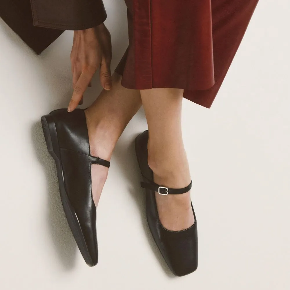 Vagabond Women's Delia Shoes in Black Leather