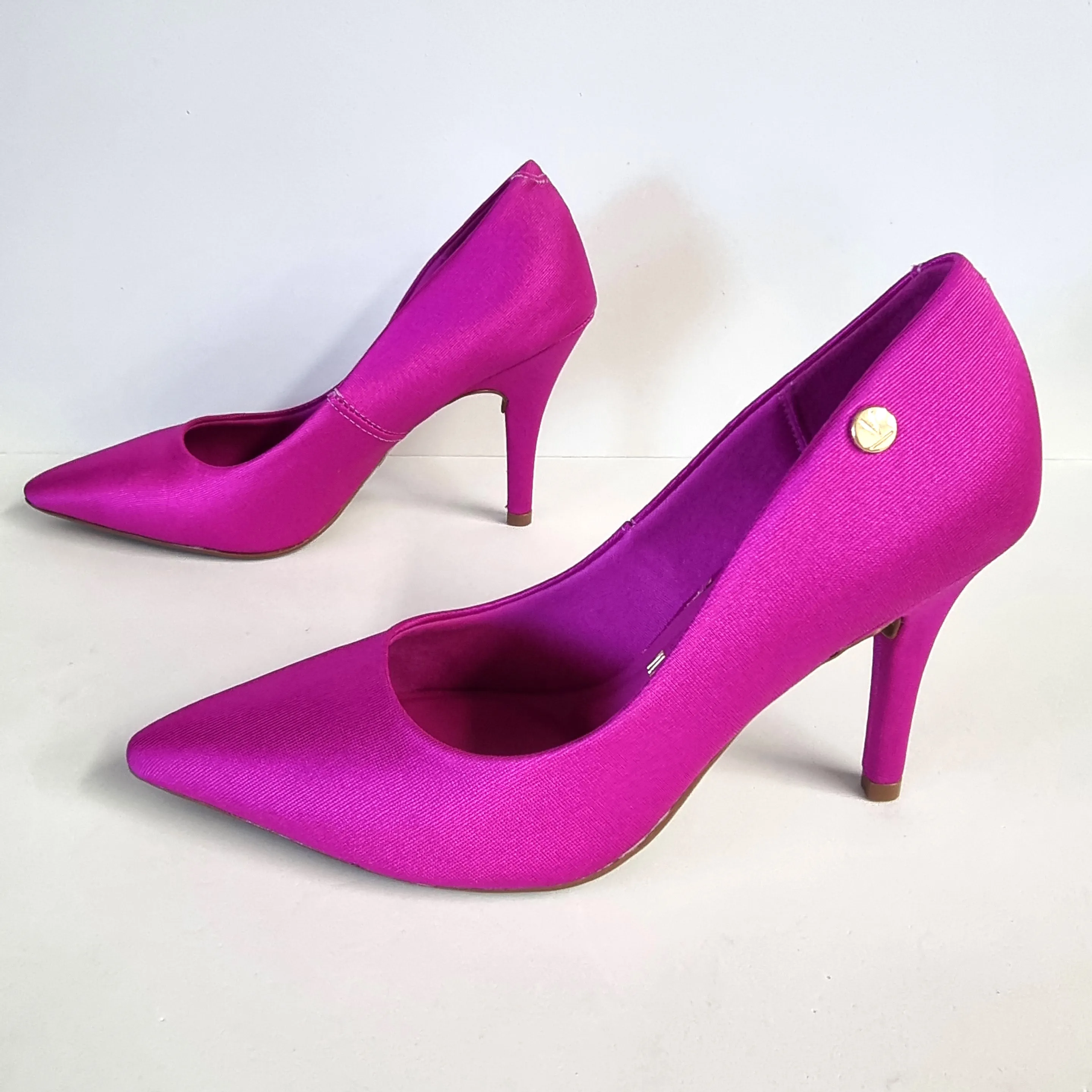 Vizzano 1184-1401 Pointy Toe Pump in Fuchsia