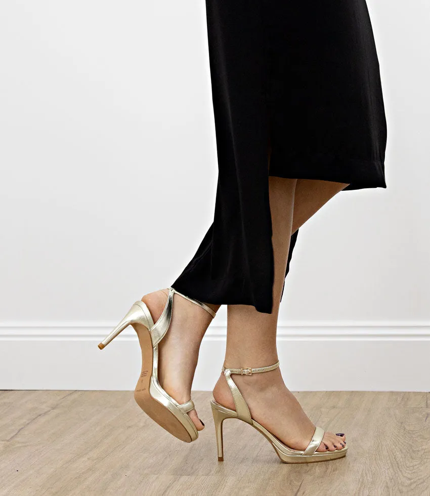 WHISPER90 Single Strap Platform Sandal in Pale Gold