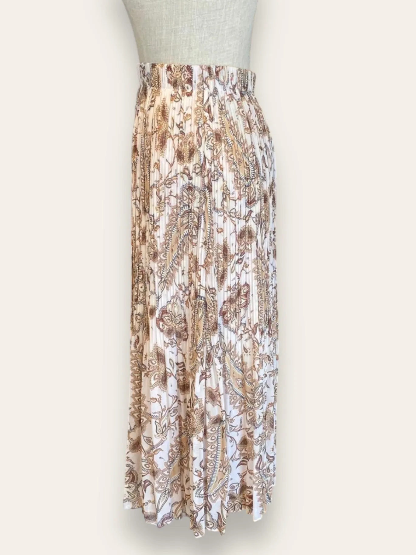 WITCHERY Cream paisley pleated Skirt 8