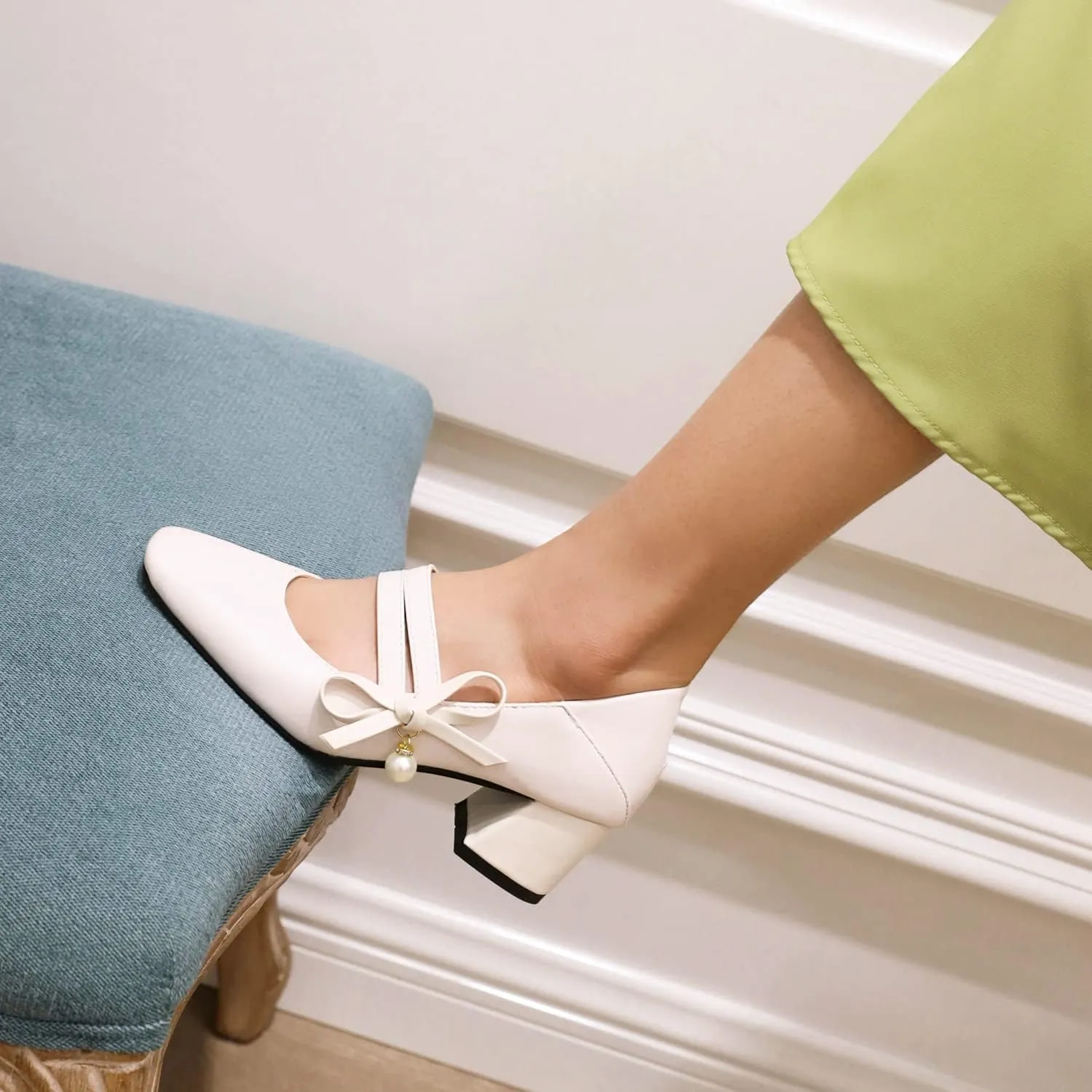 Women's Comfortable Square Toe Chunky Kitten Bow Mary Jane Heels, Retro Closed Toe Block Low Heel Office Mary Janes Shoes, Vintage Ankle Strap Work Dress Pumps