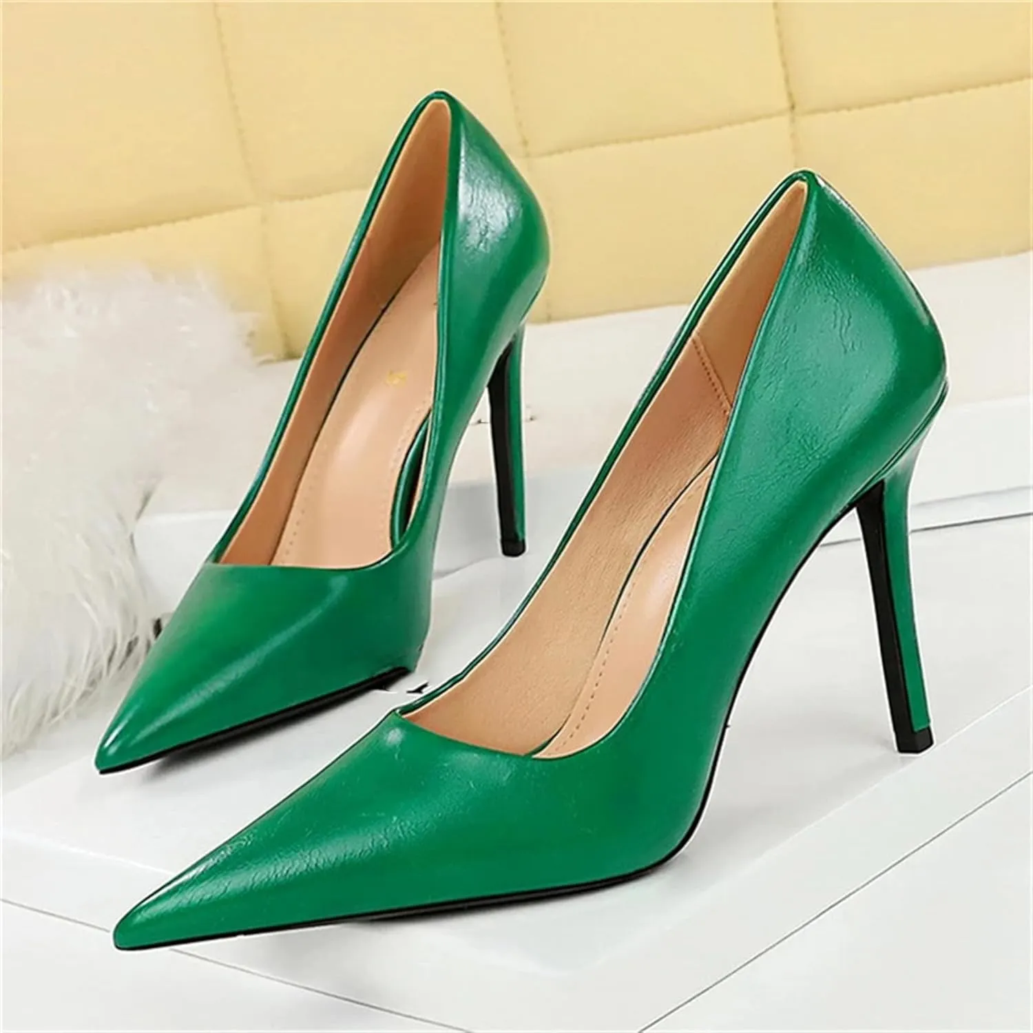Women's Shiny Patent Leather High Heels Pumps Pointed Closed Toe Business Casual Heels Sexy Shallow Wedding Dress Shoes
