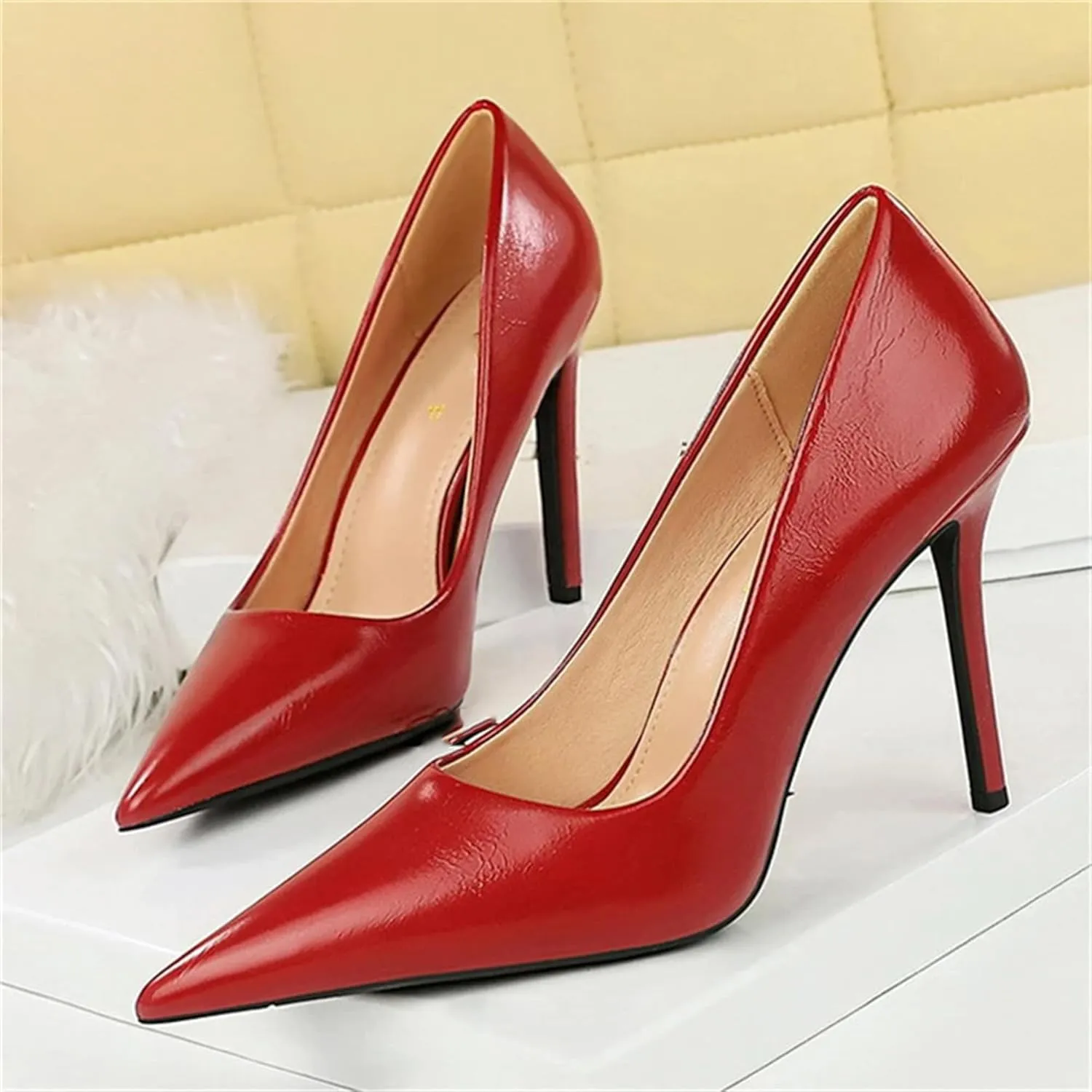 Women's Shiny Patent Leather High Heels Pumps Pointed Closed Toe Business Casual Heels Sexy Shallow Wedding Dress Shoes