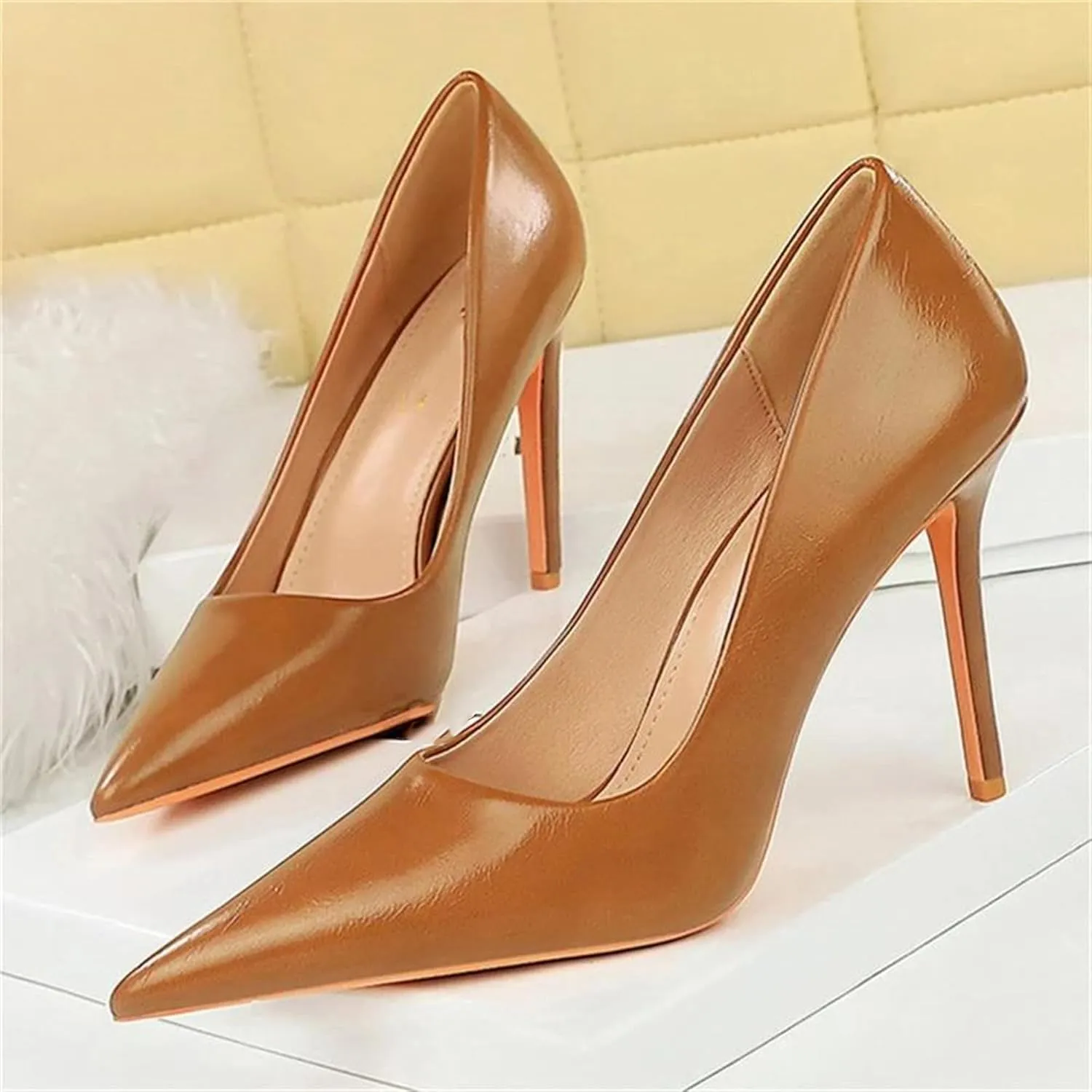 Women's Shiny Patent Leather High Heels Pumps Pointed Closed Toe Business Casual Heels Sexy Shallow Wedding Dress Shoes