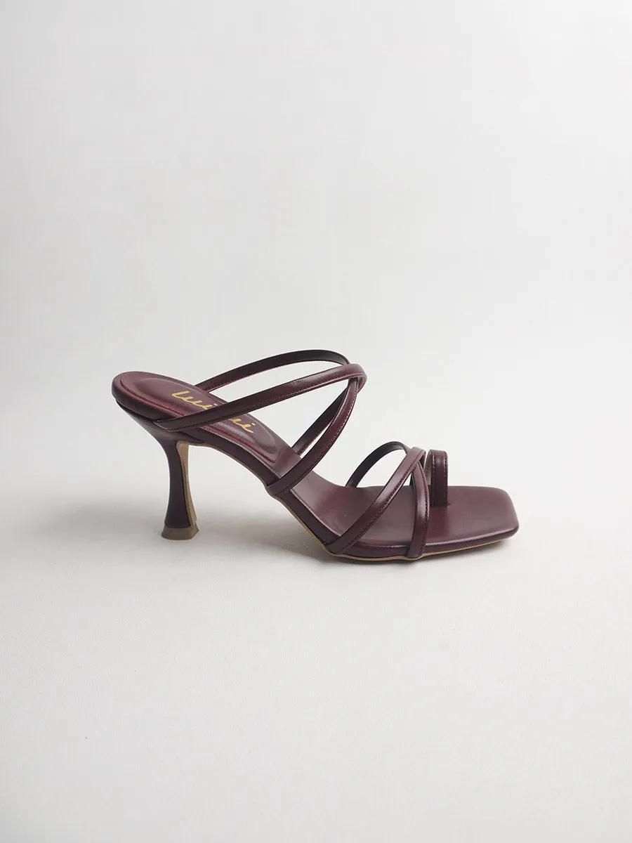 XANDRA toe-ring strappy sandals